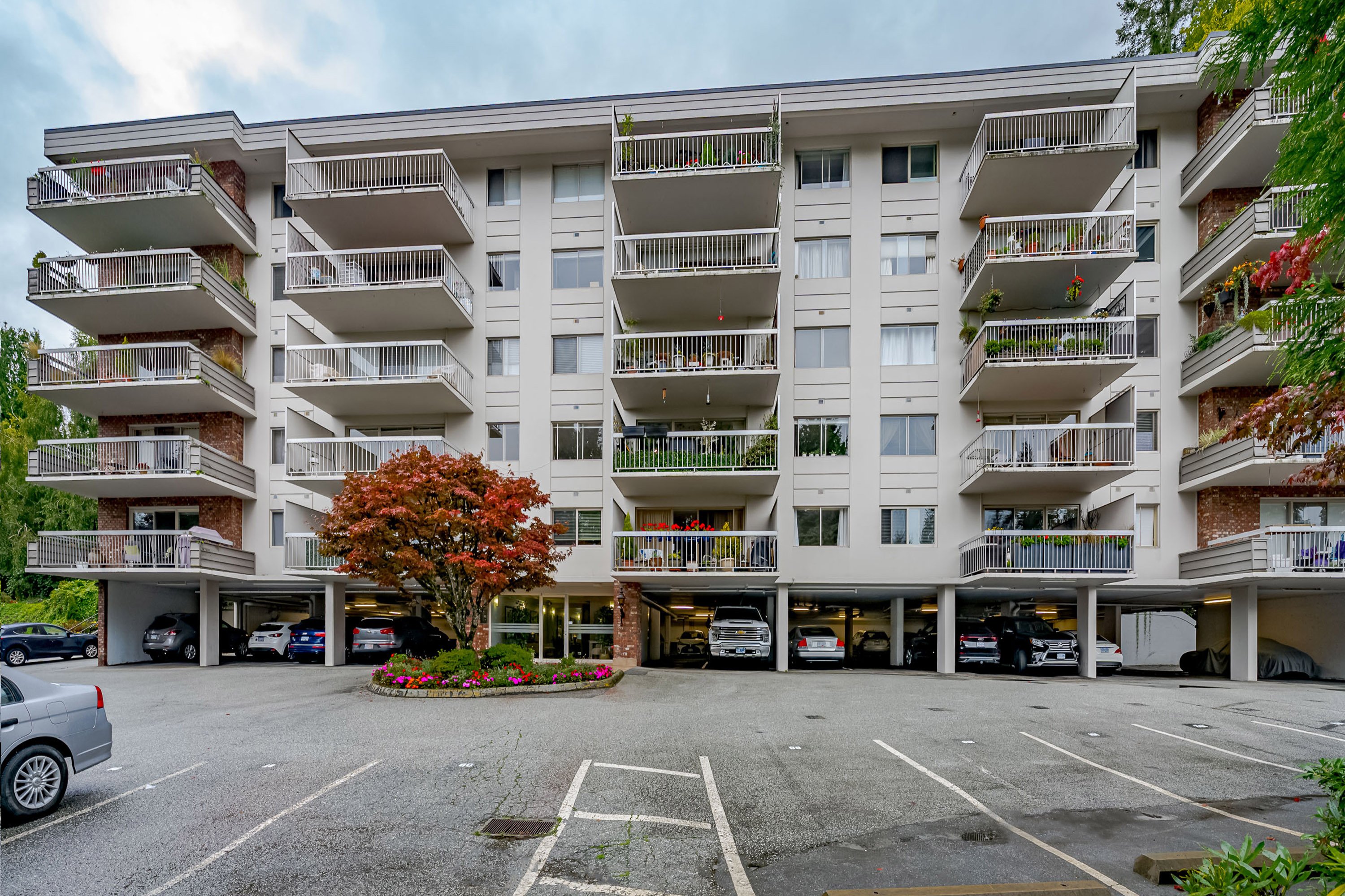 1243 - 235 Keith Road, West Vancouver