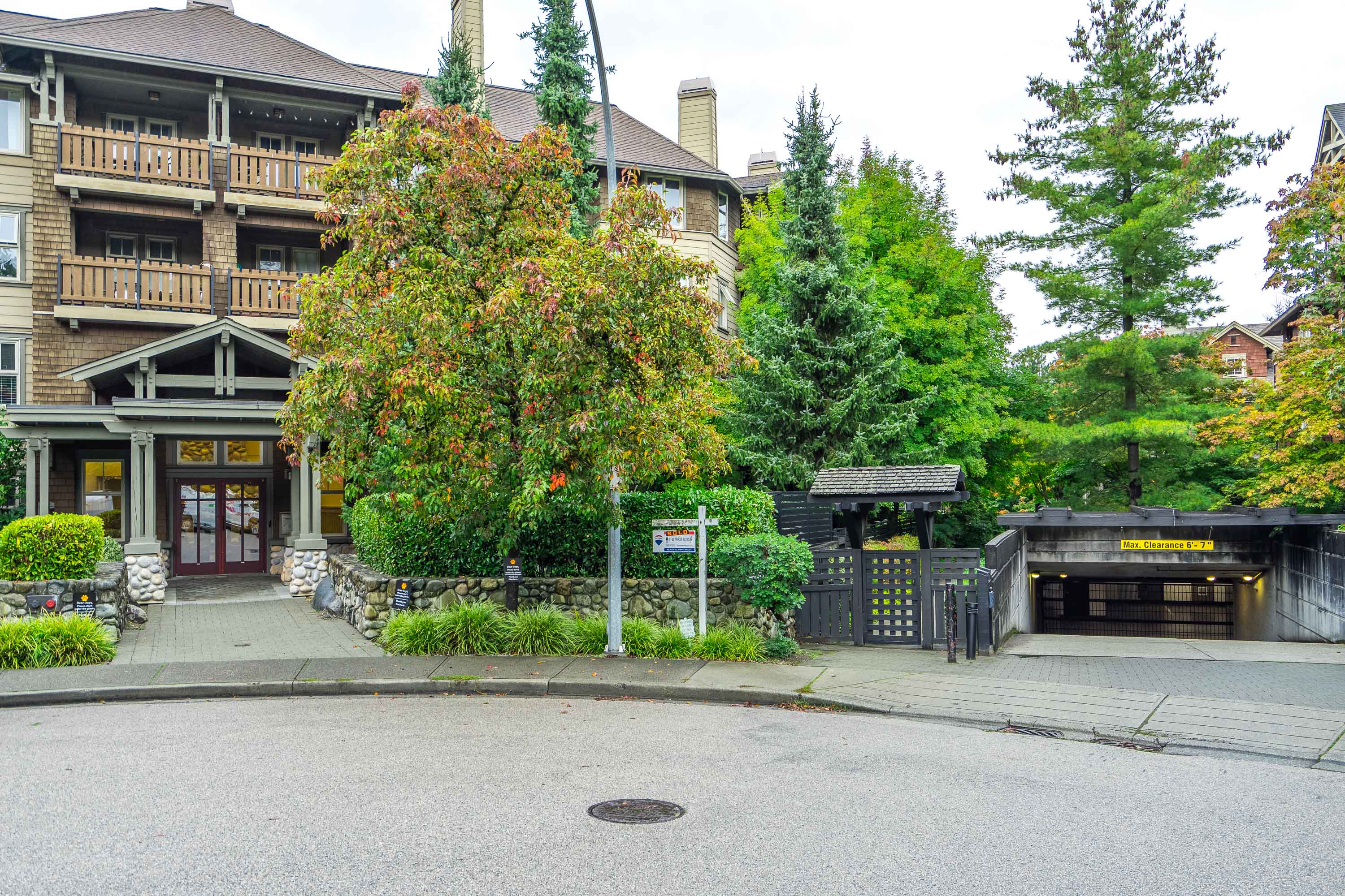 406 15 Smokey Smith Place, New Westminster