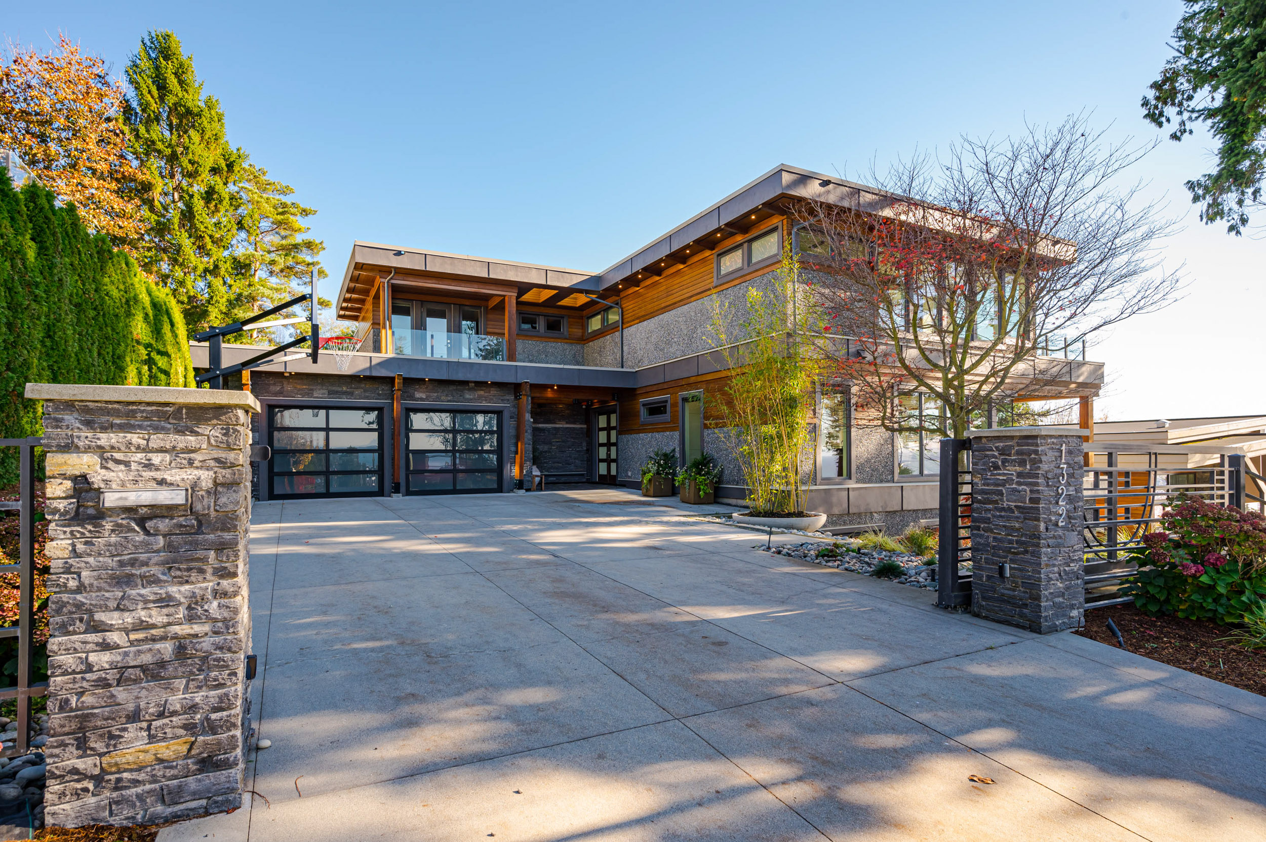 1322 Everall Street, White Rock