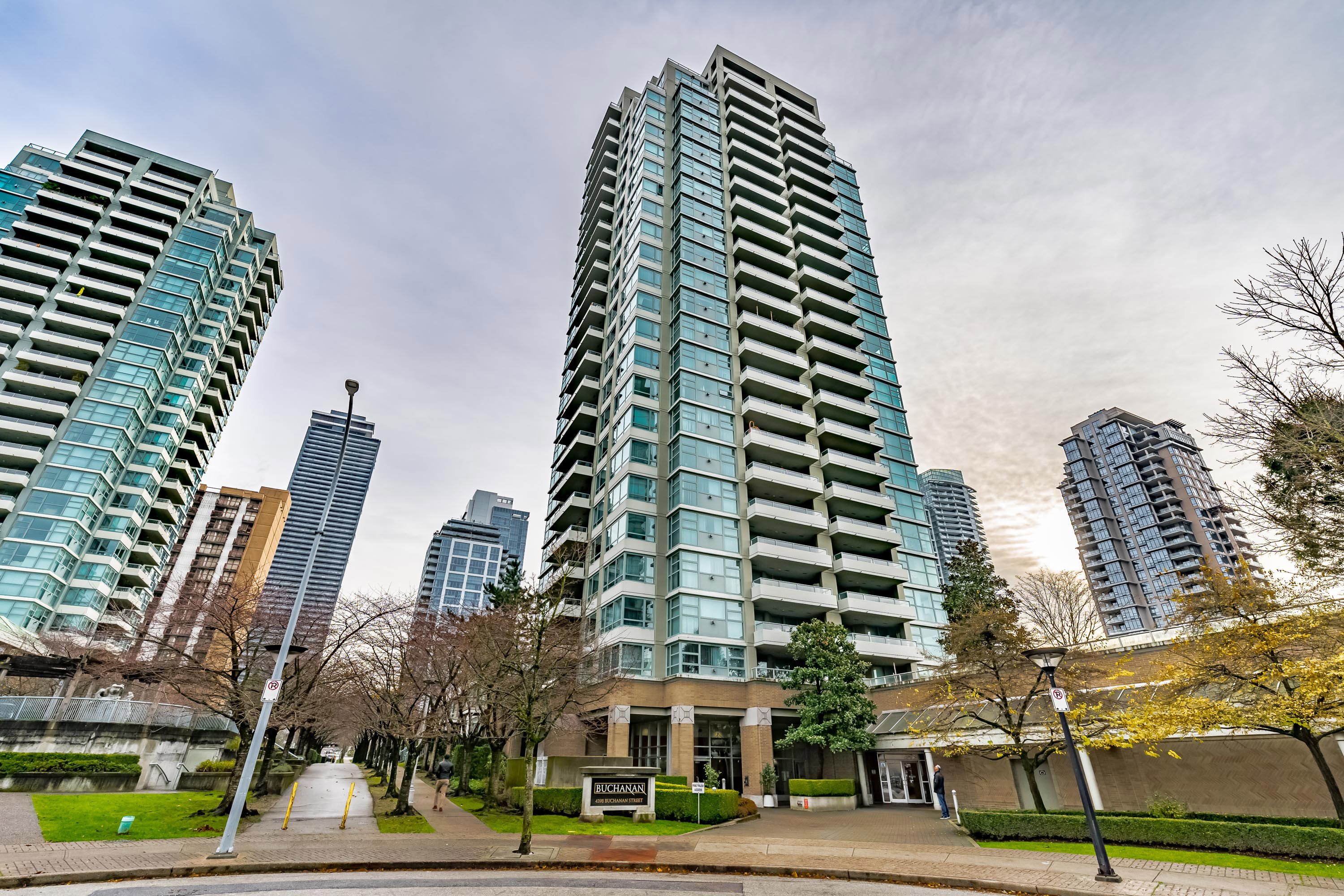 402 - 4398 Buchanan Street, Burnaby