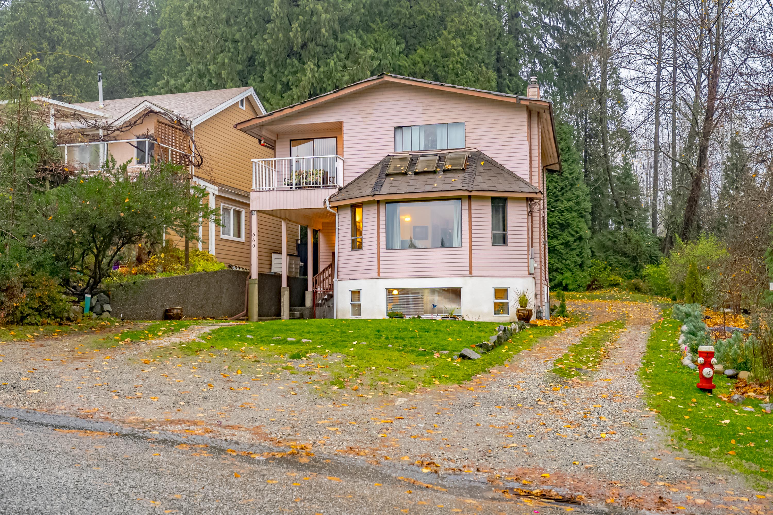 660 22 Streetreet East, North Vancouver