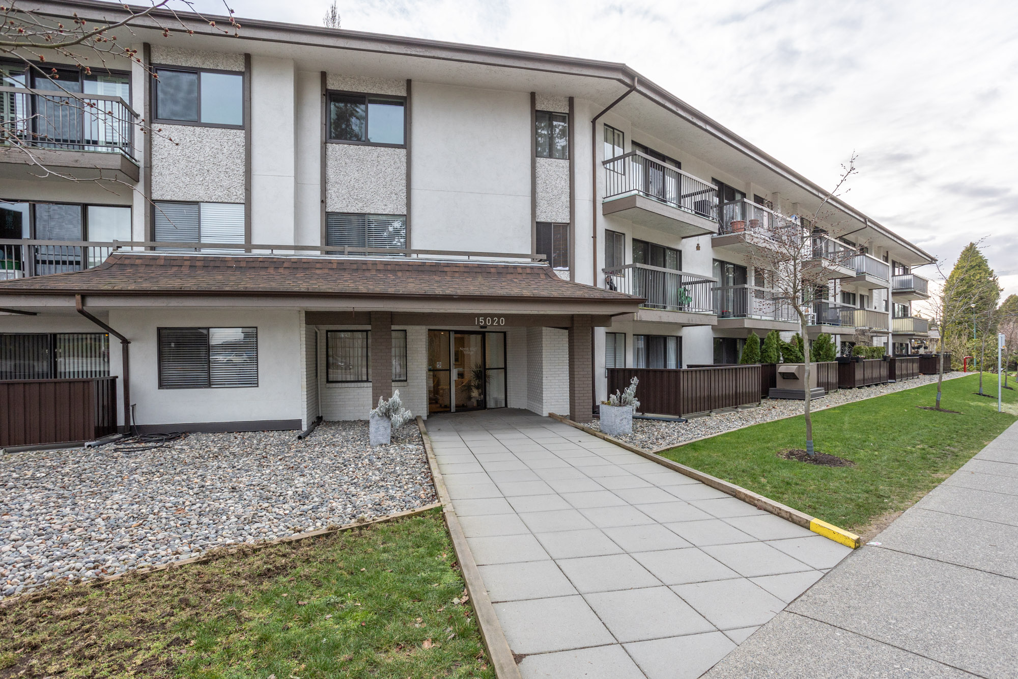 115 - 15020 North Bluff Road, White Rock