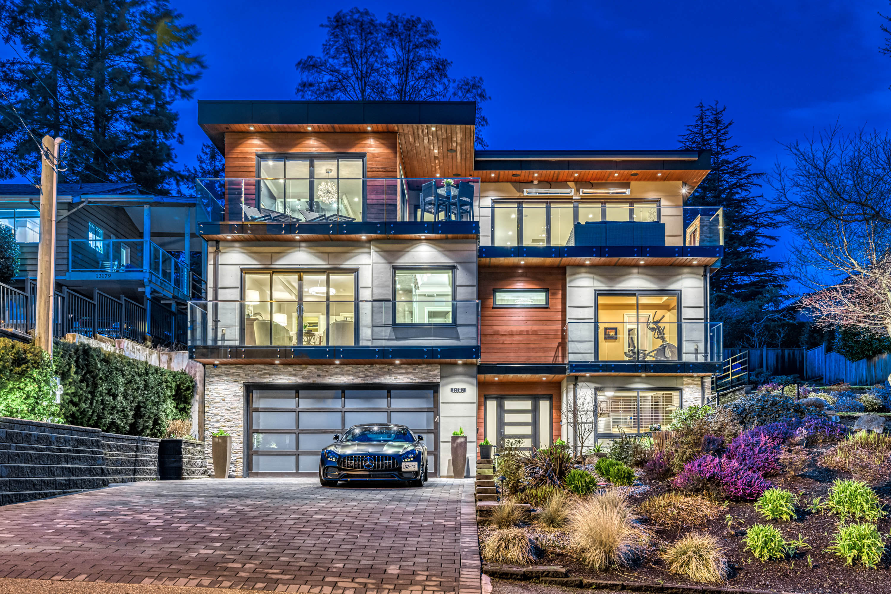 13189 Marine Drive, White Rock