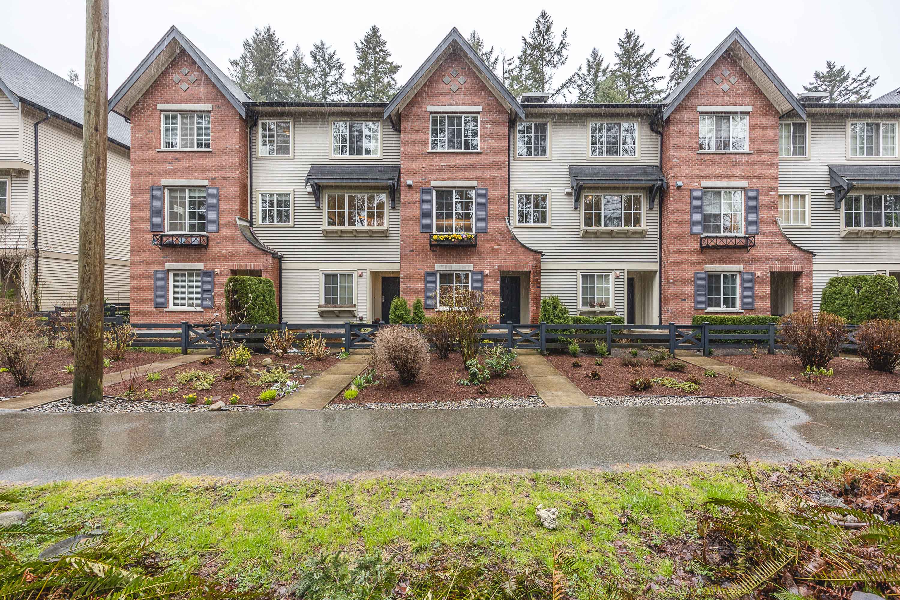 37 - 550 Browning Place, North Vancouver