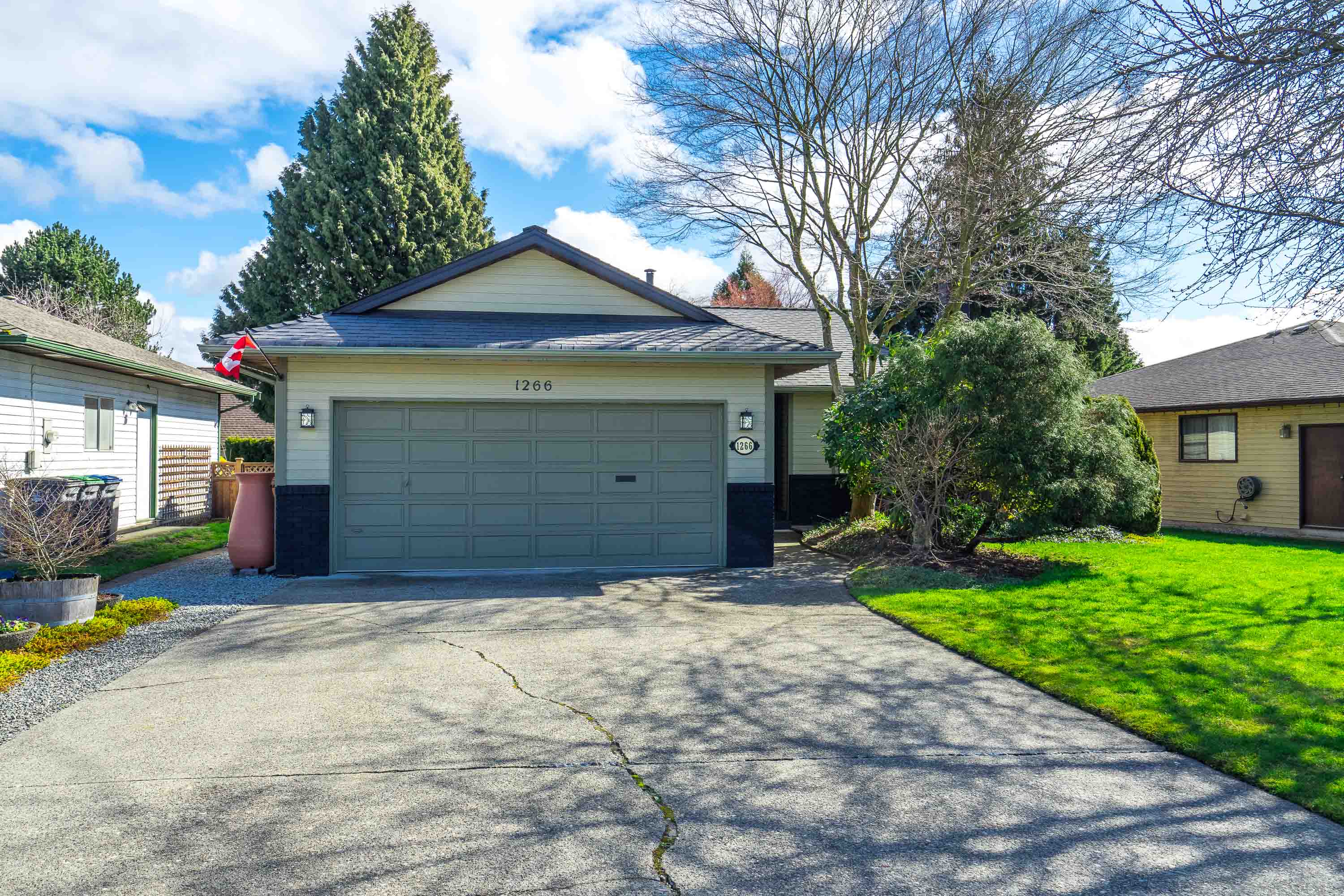 1266 160A Street, South Surrey