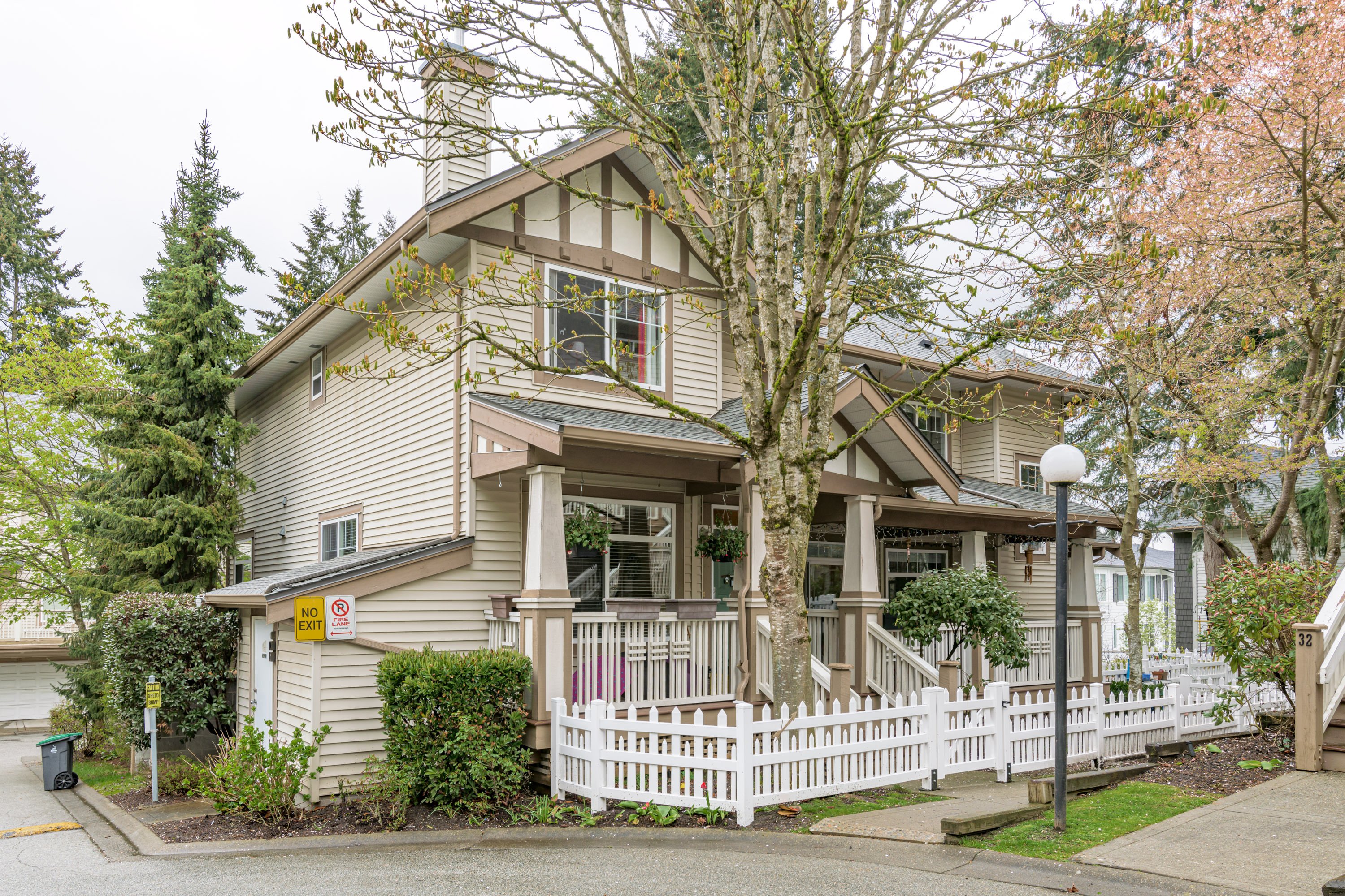 33 - 2678 King George Blvd, Surrey