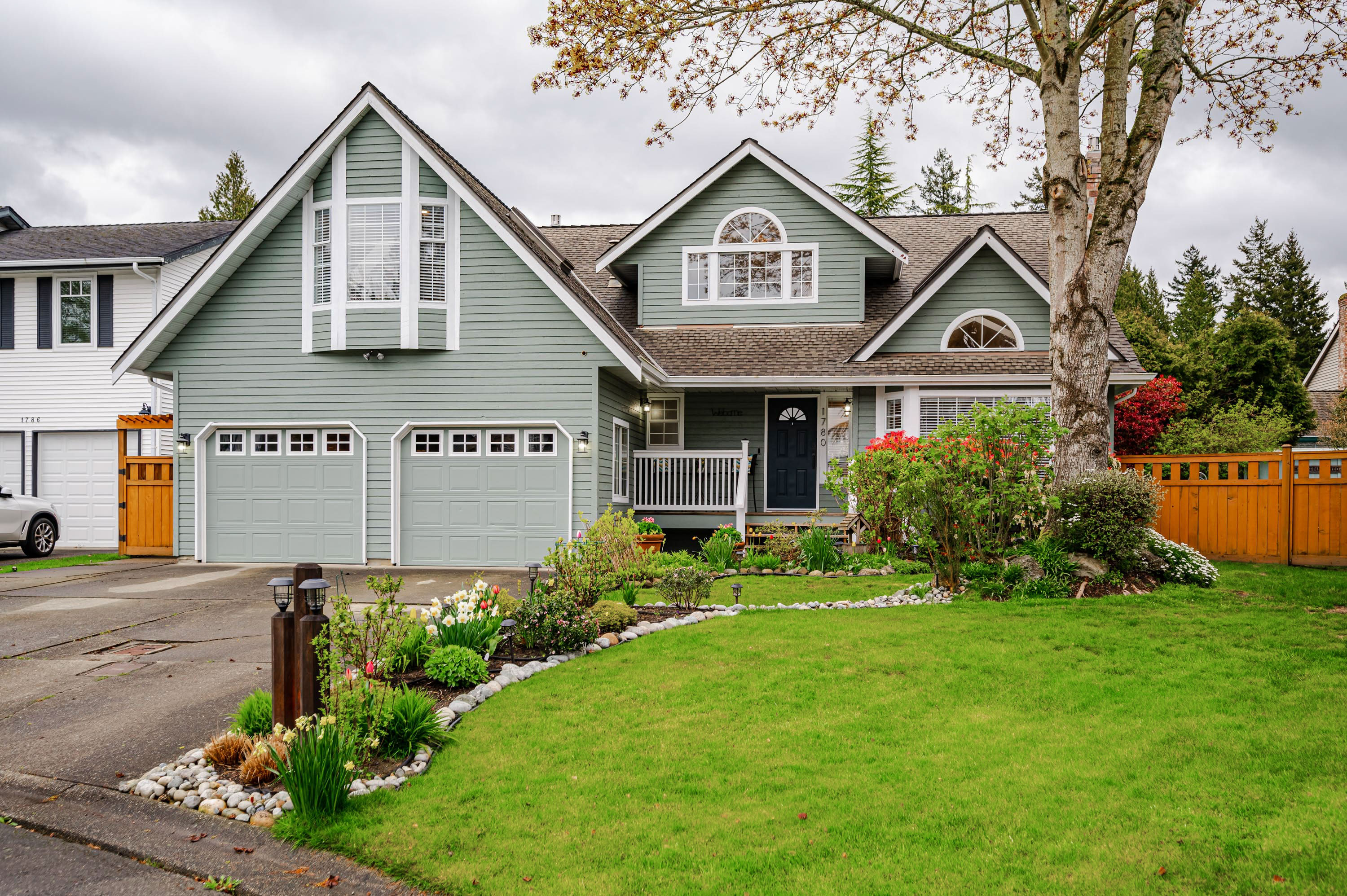 1780 Summerhill Grove, South Surrey