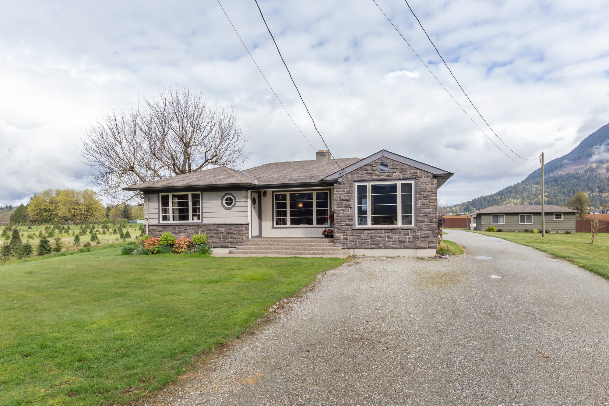 36359 Lougheed Highway, Mission