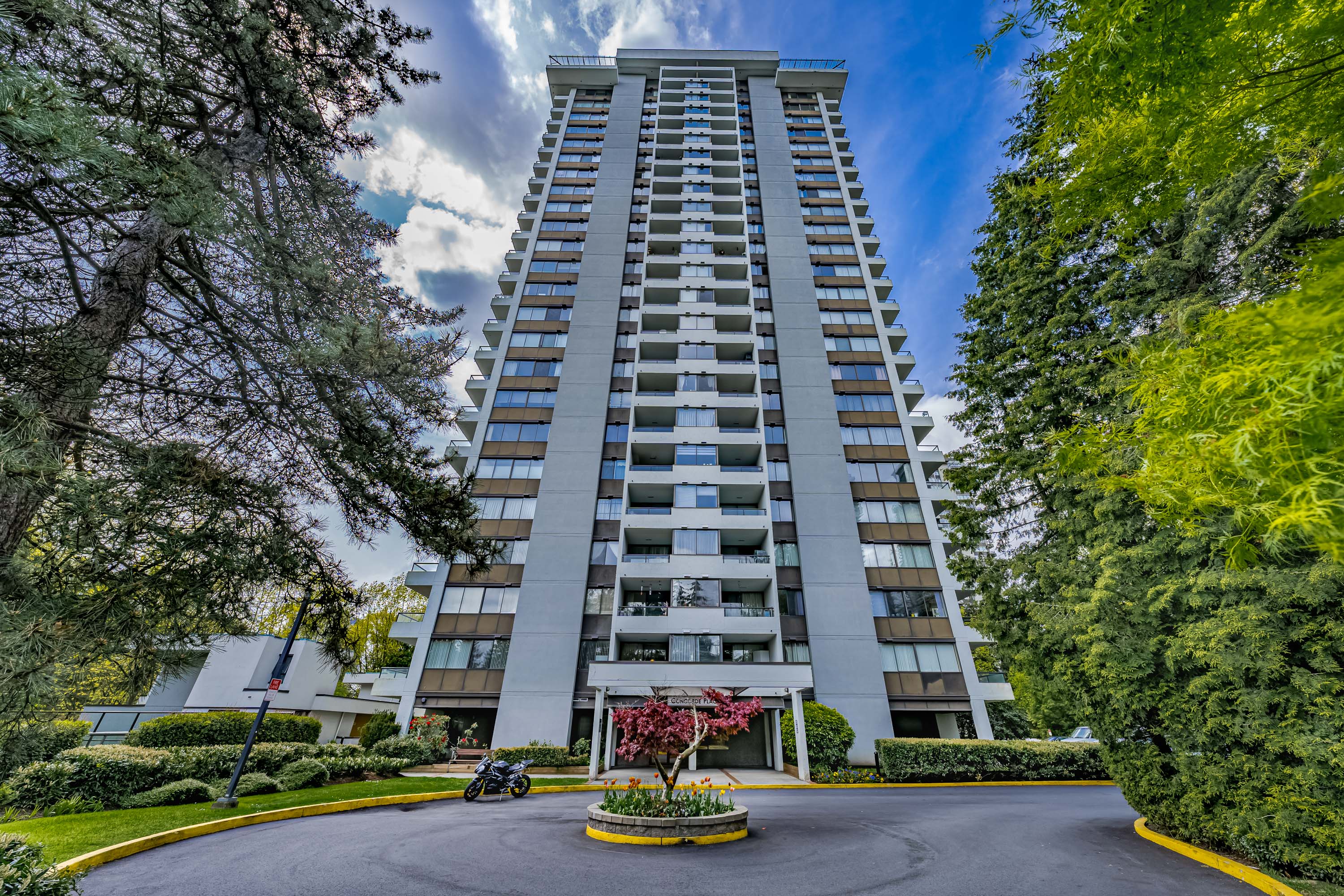 1807 - 9521 Cardston Court, Burnaby