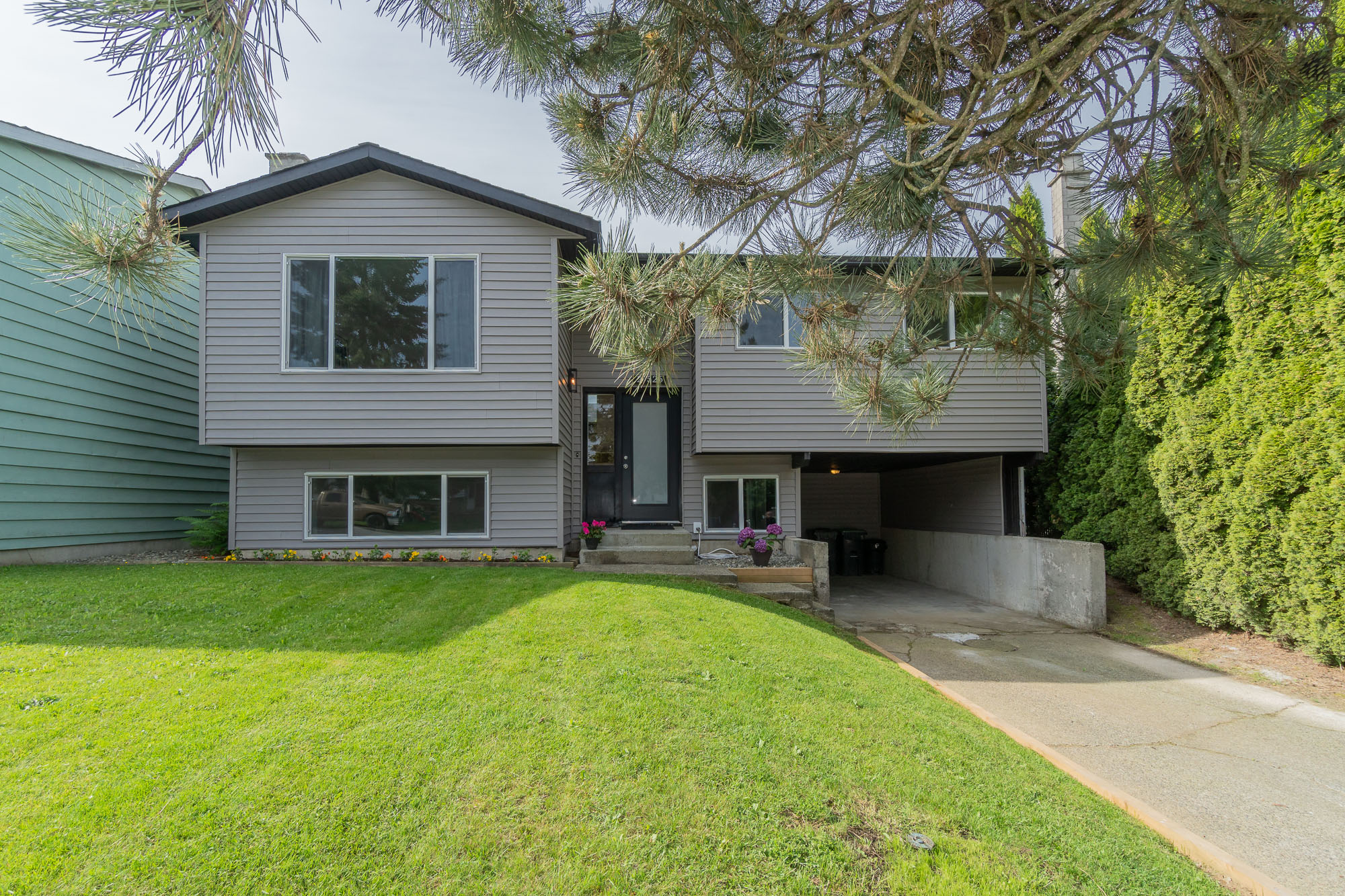 27526 31B Avenue, Langley