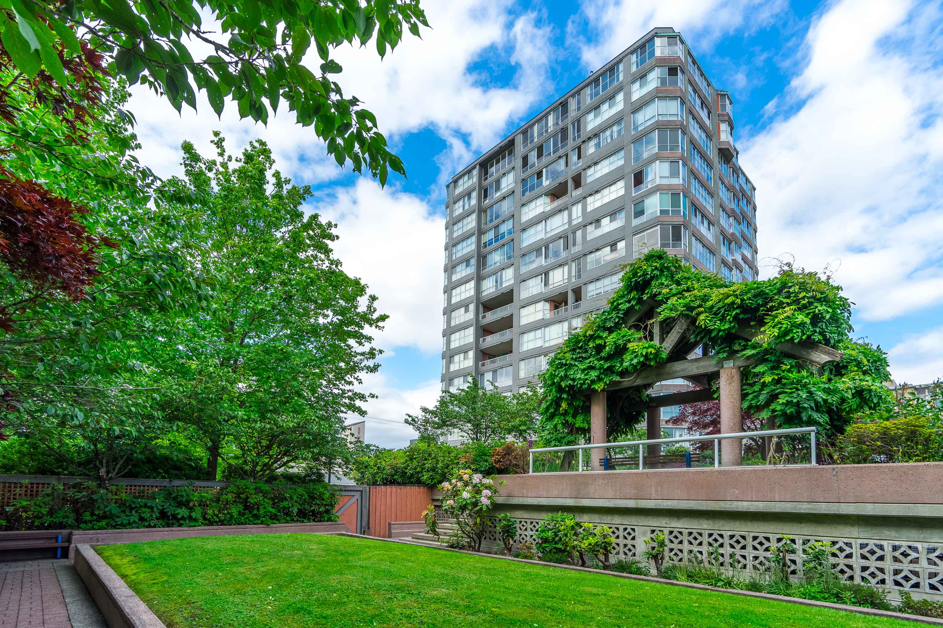 904 - 11910 80 Avenue, Delta