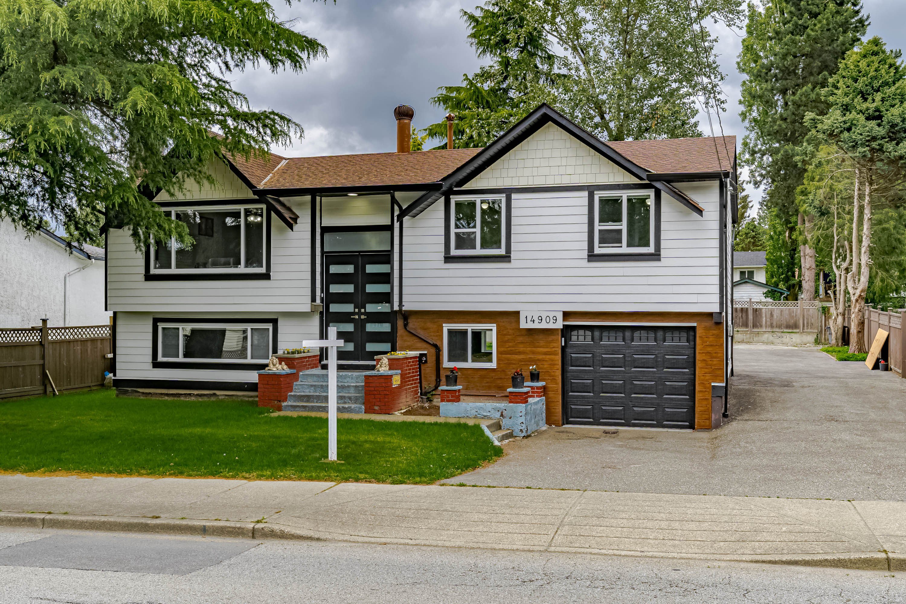 14909 88 Avenue, Surrey