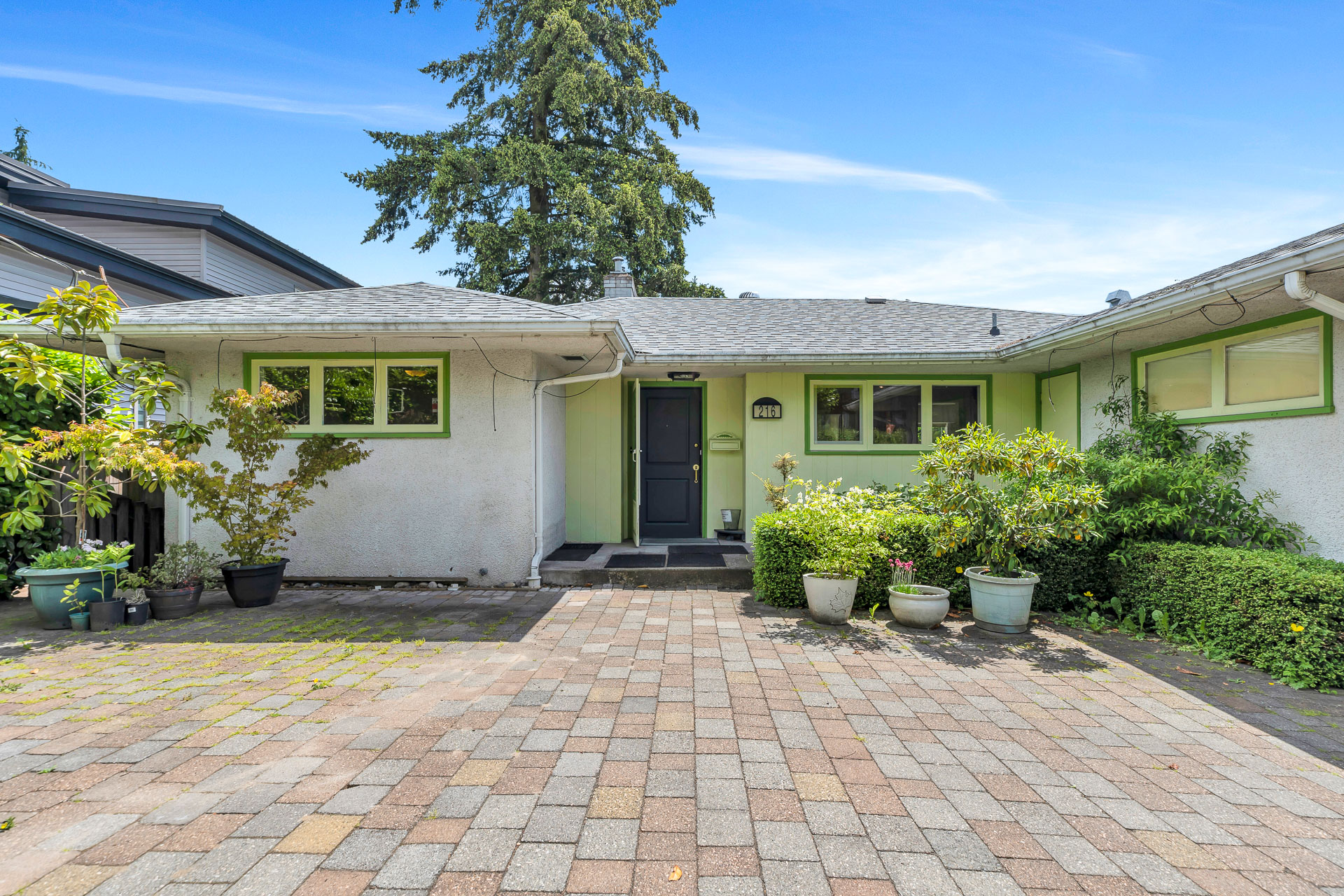 216 Tenth Avenue, New Westminster
