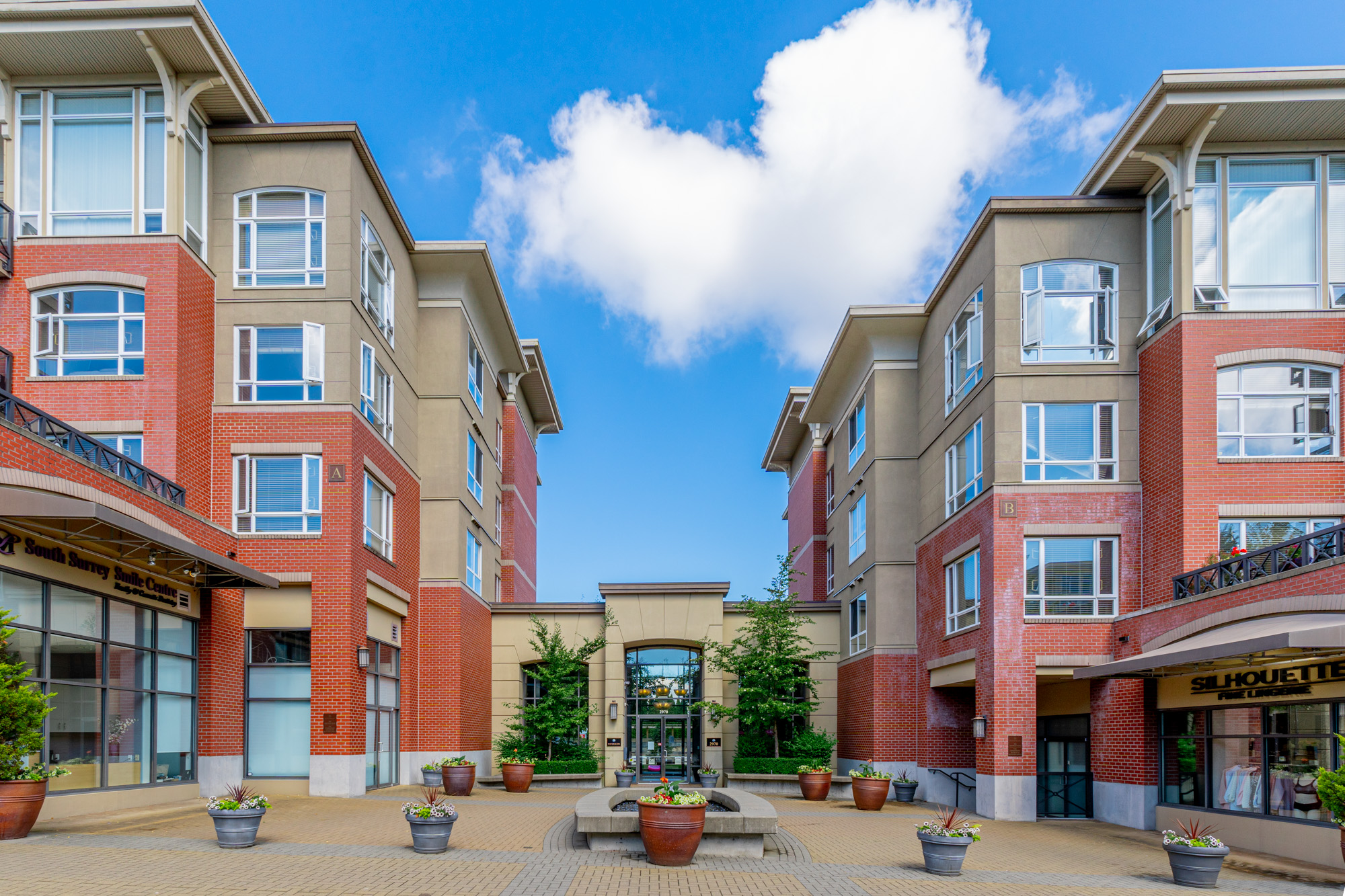 211 - 2970 King George Blvd, Surrey
