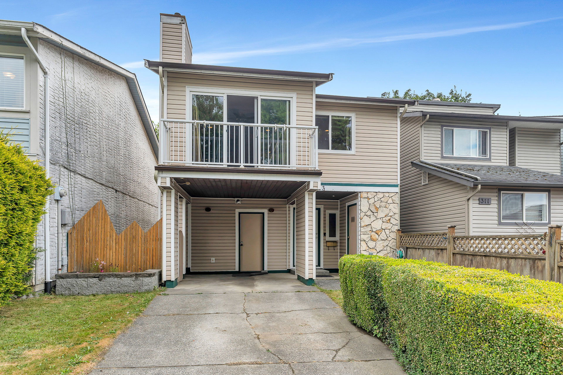 313 Nicholas Crescent, Langley