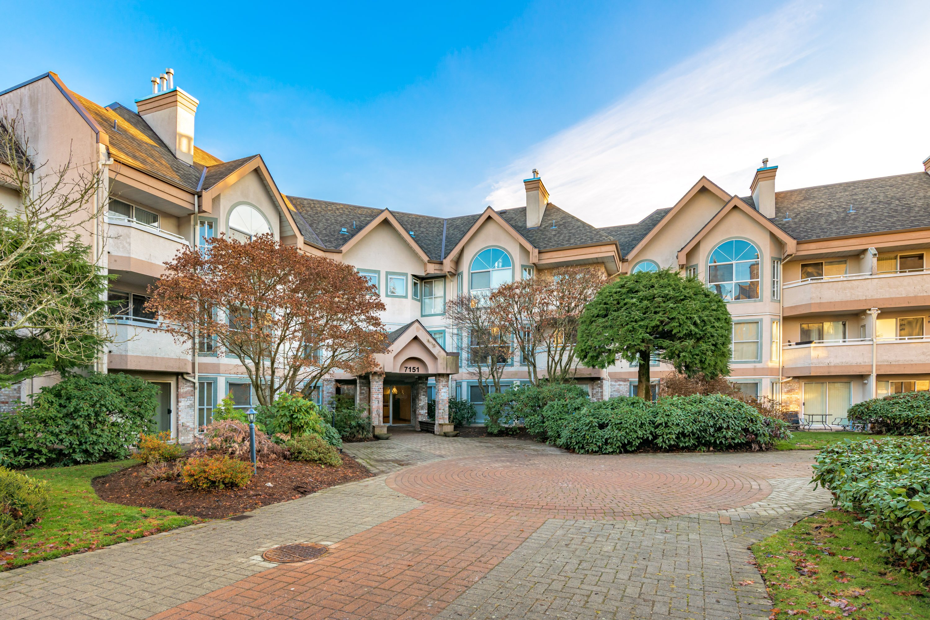301 - 7151 121 Street, Surrey