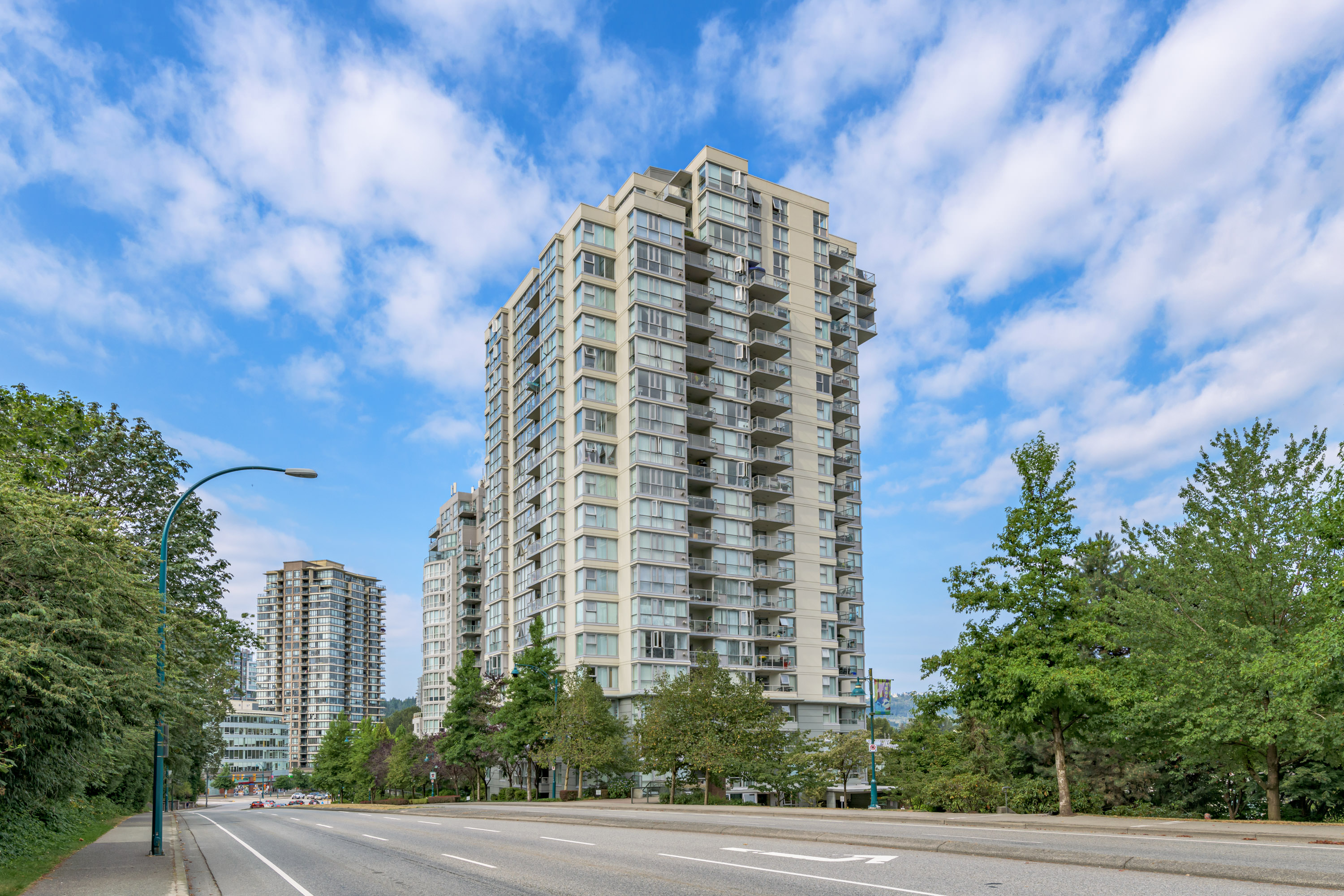 407 - 235 Guildford Way, Port Moody