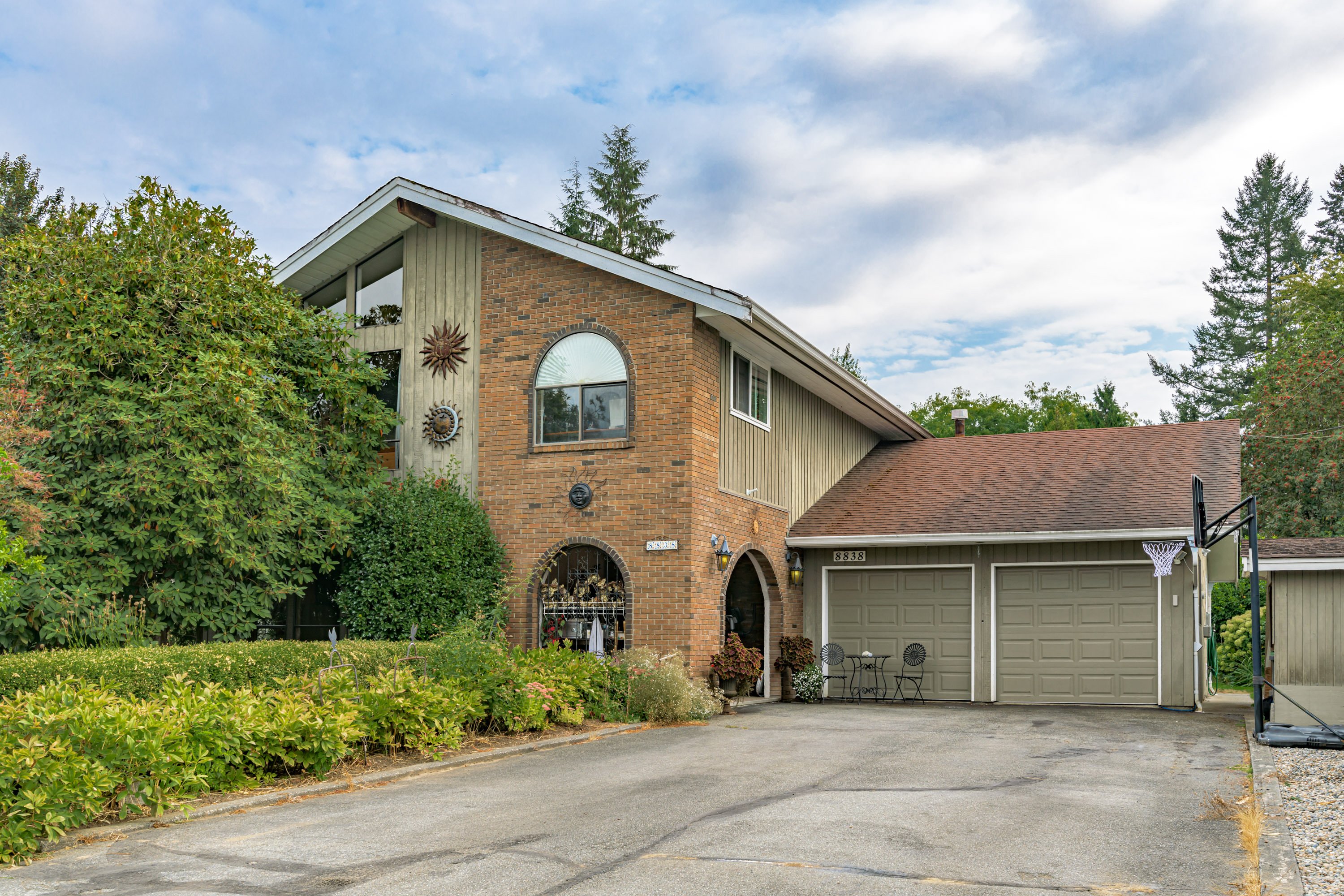 8838 Mackie Street, Langley