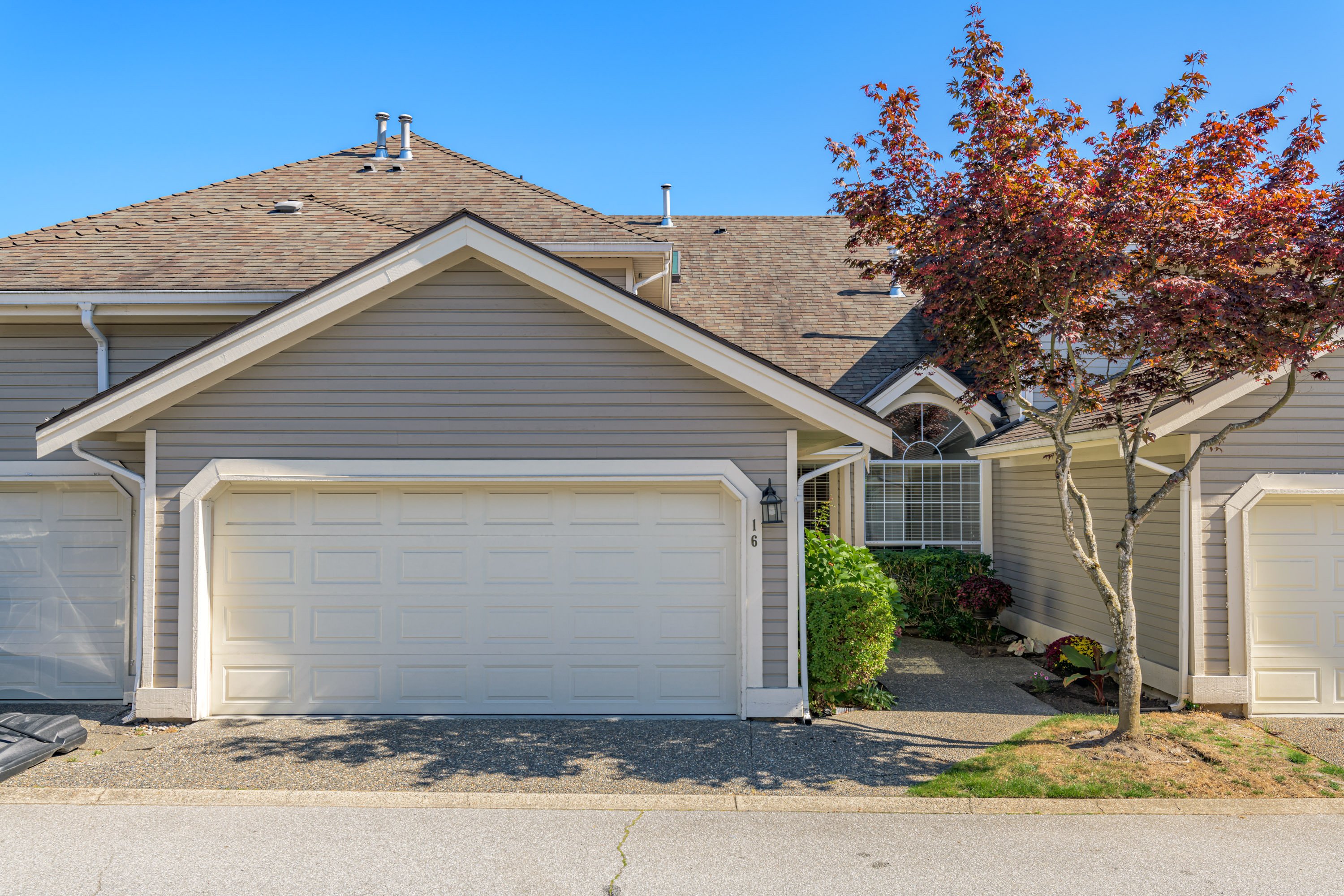 16 - 6380 121 Street, Surrey