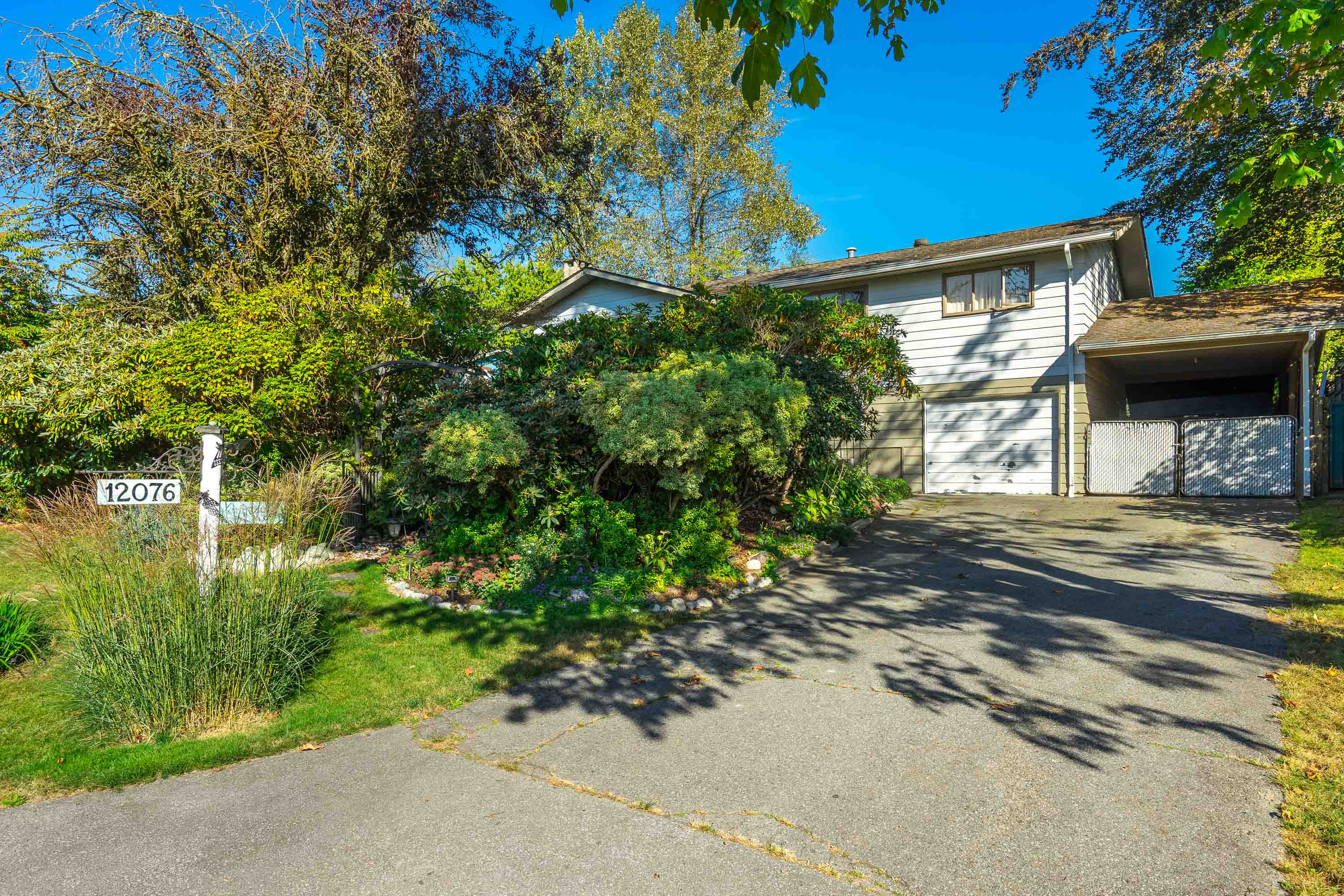 12076 261 Street, Maple Ridge