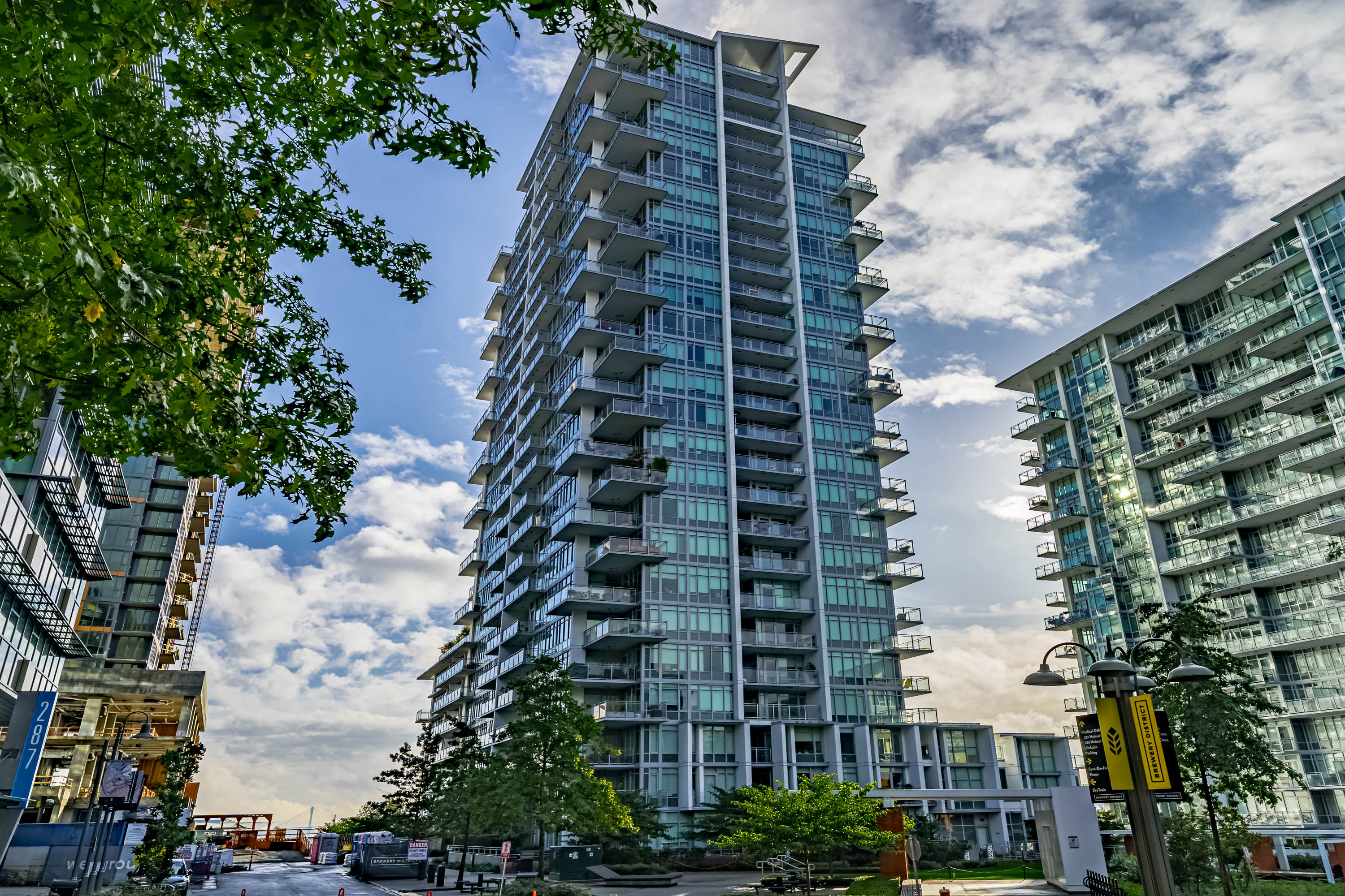2402 - 258 Nelson's Court, New Westminster