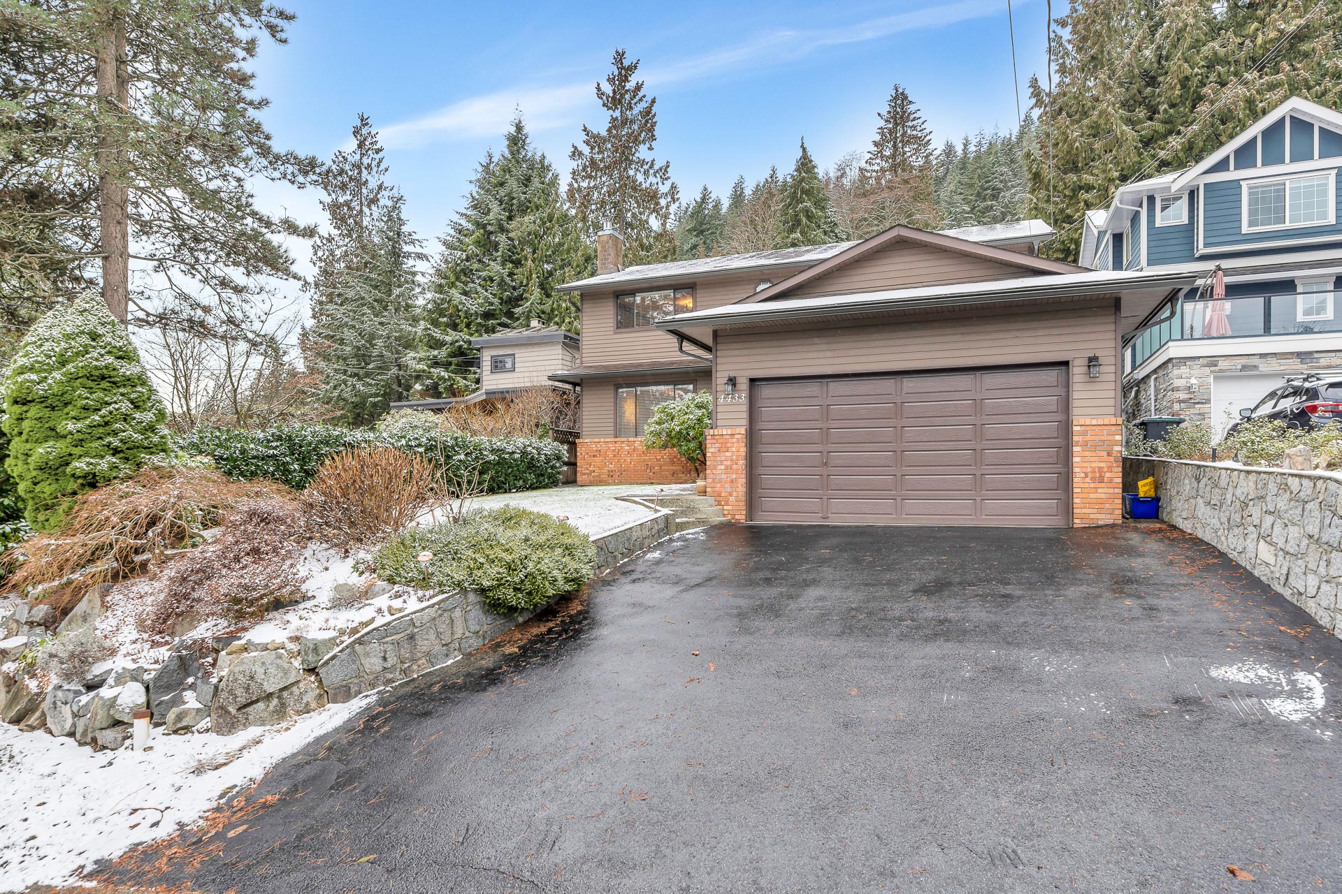 4433 Mountain Highway, North Vancouver