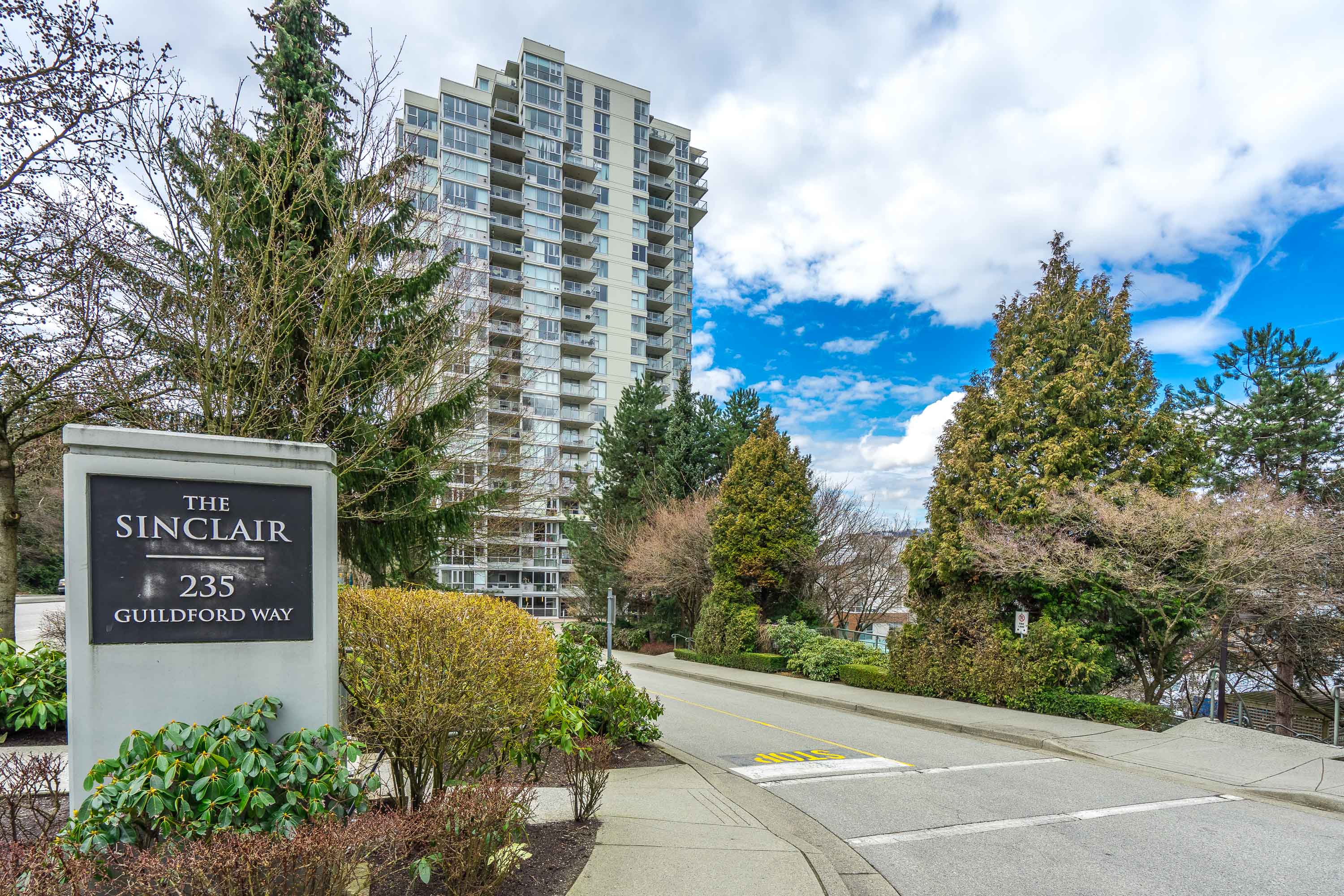 601 - 235 Guildford Way, Port Moody