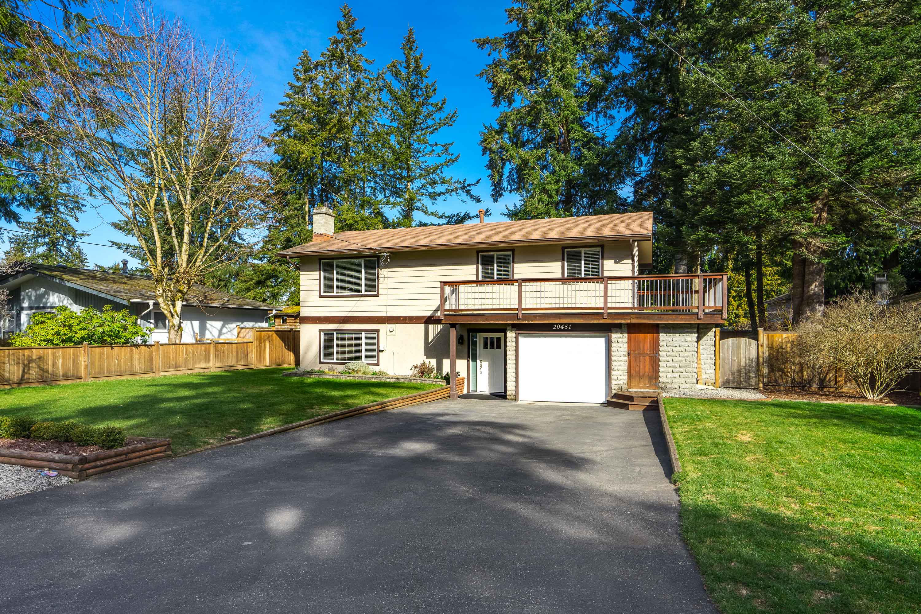 20451 42A Avenue, Langley