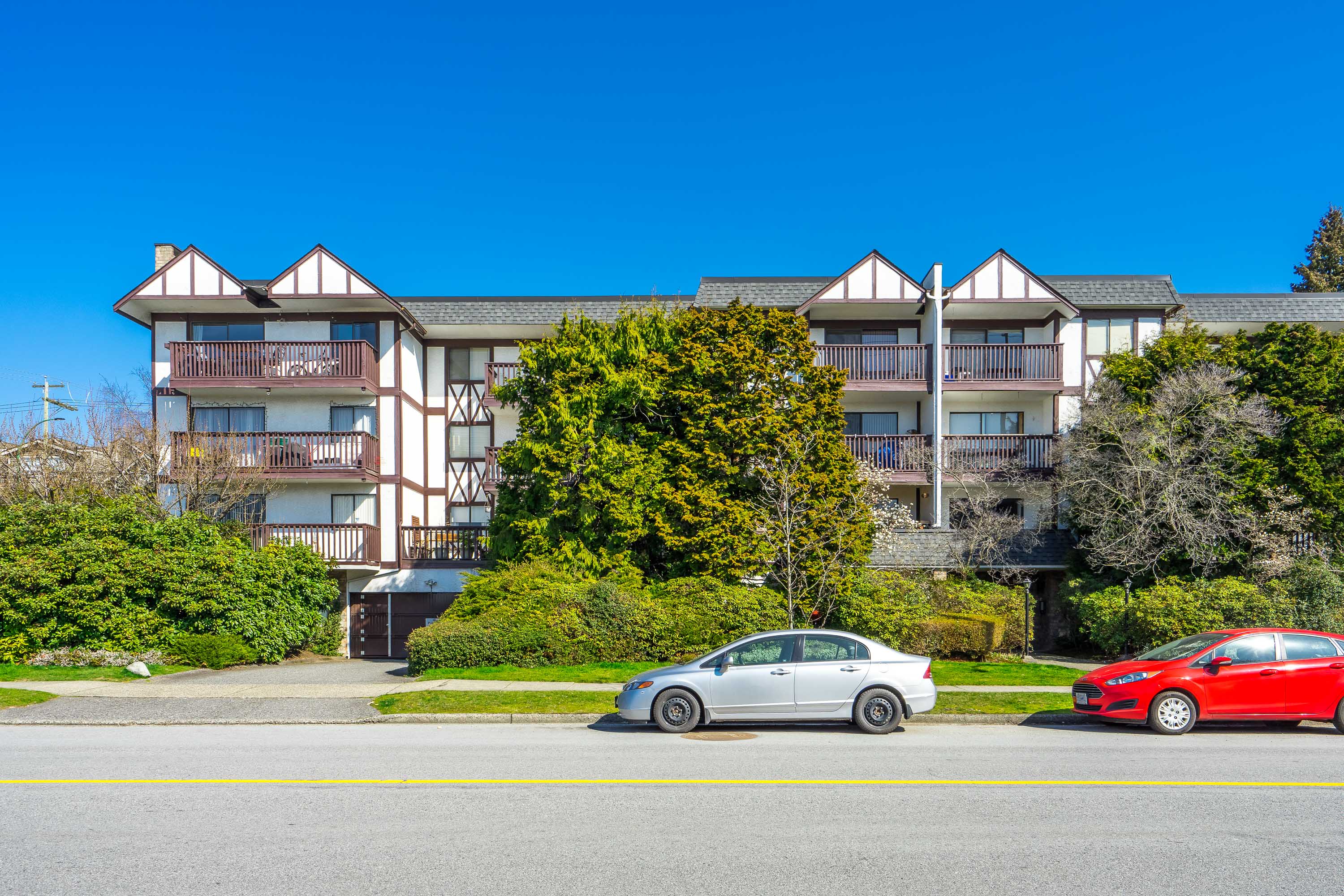 210 - 310 3 Street East, North Vancouver