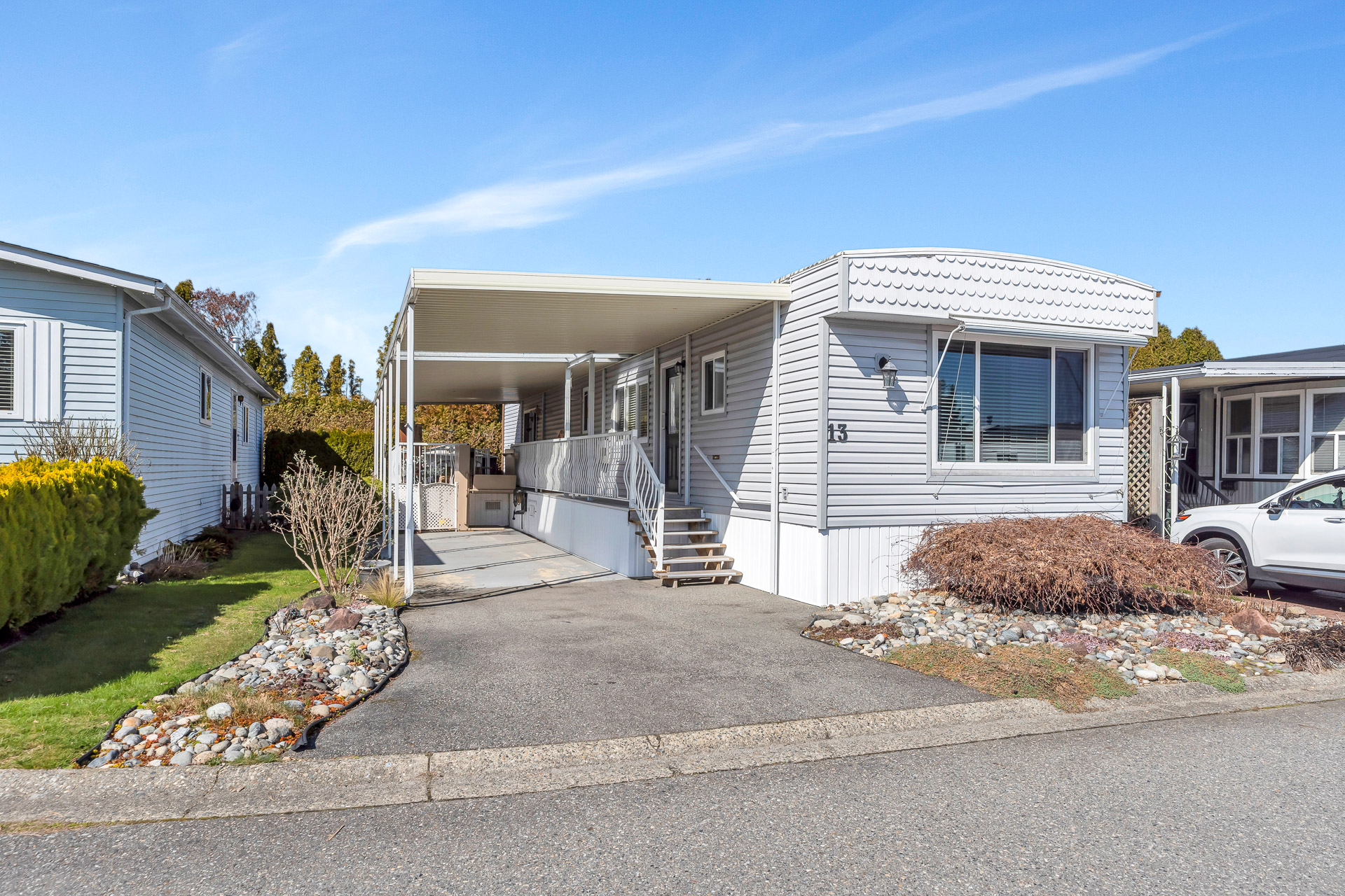 13 - 2120 King George Blvd, Surrey