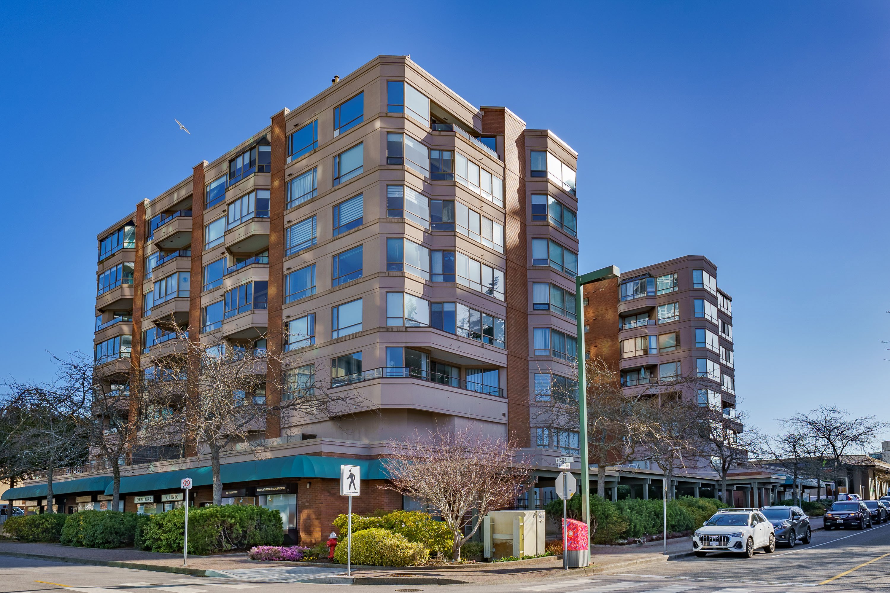 409 - 15111 Russell Avenue, White Rock