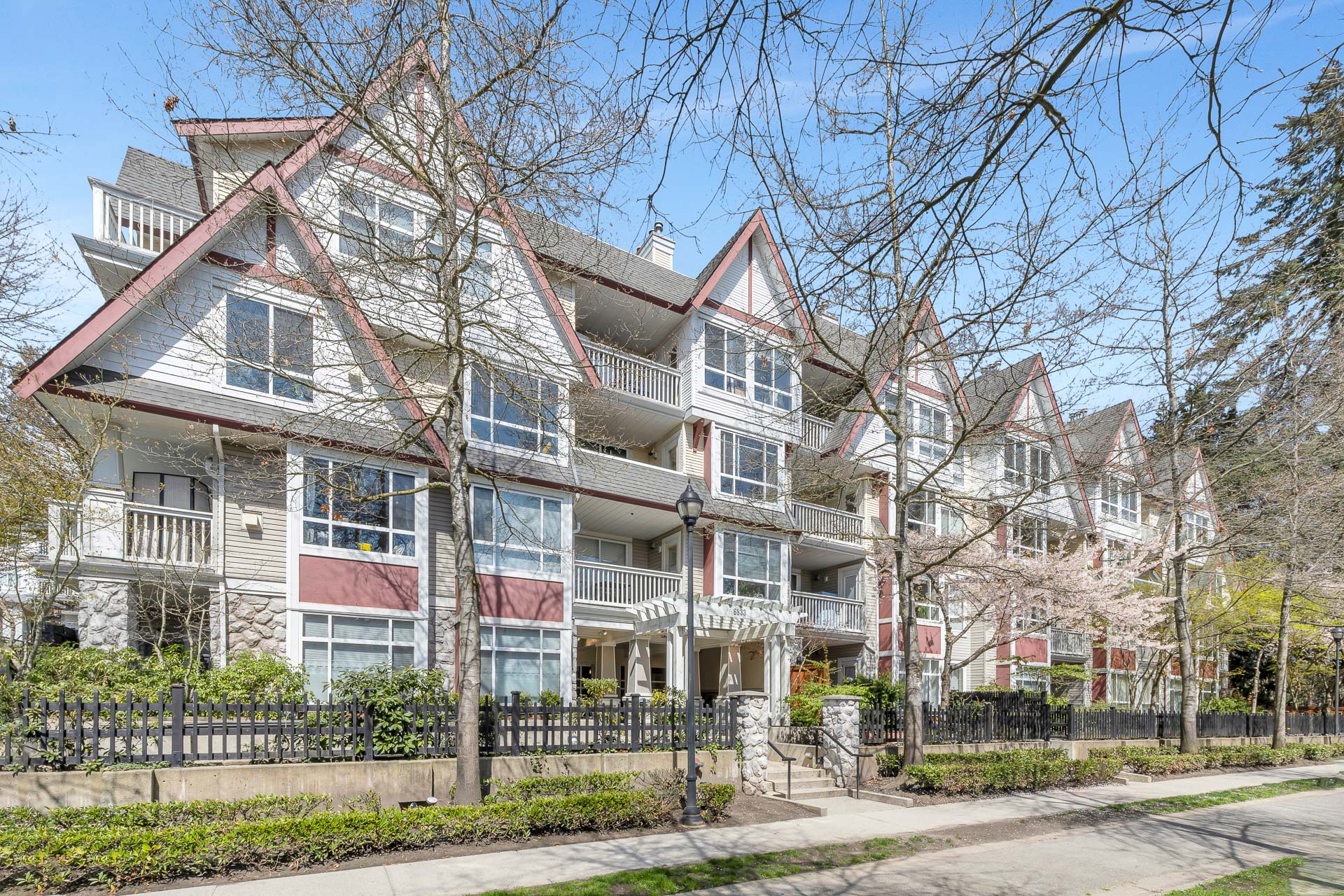 216 - 6833 Village Green, Burnaby