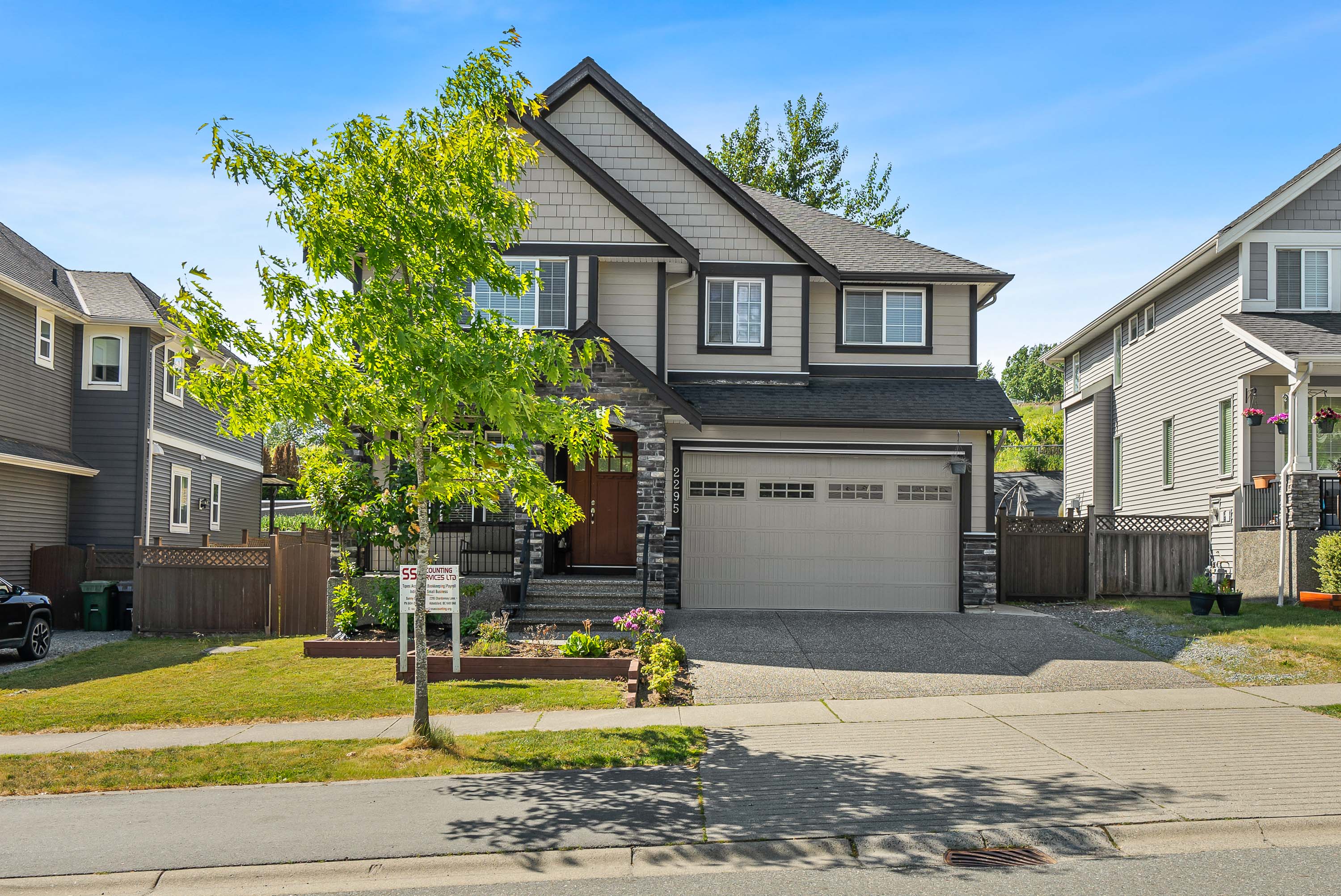 2295 Chardonnay Lane, Abbotsford