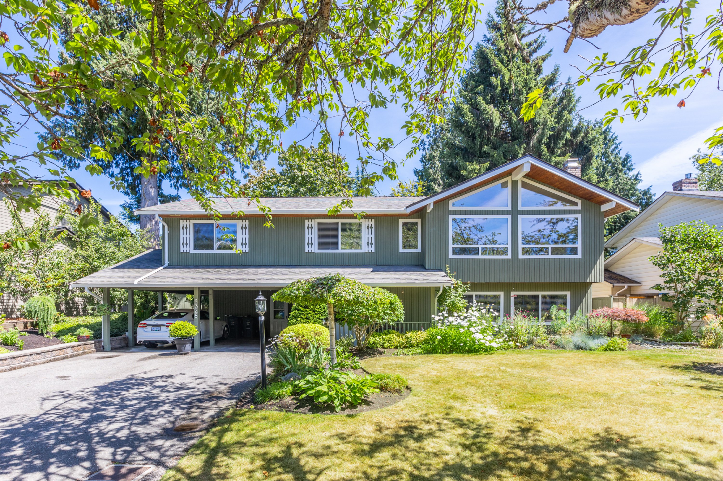 2328 Harbourgreene Drive, Surrey