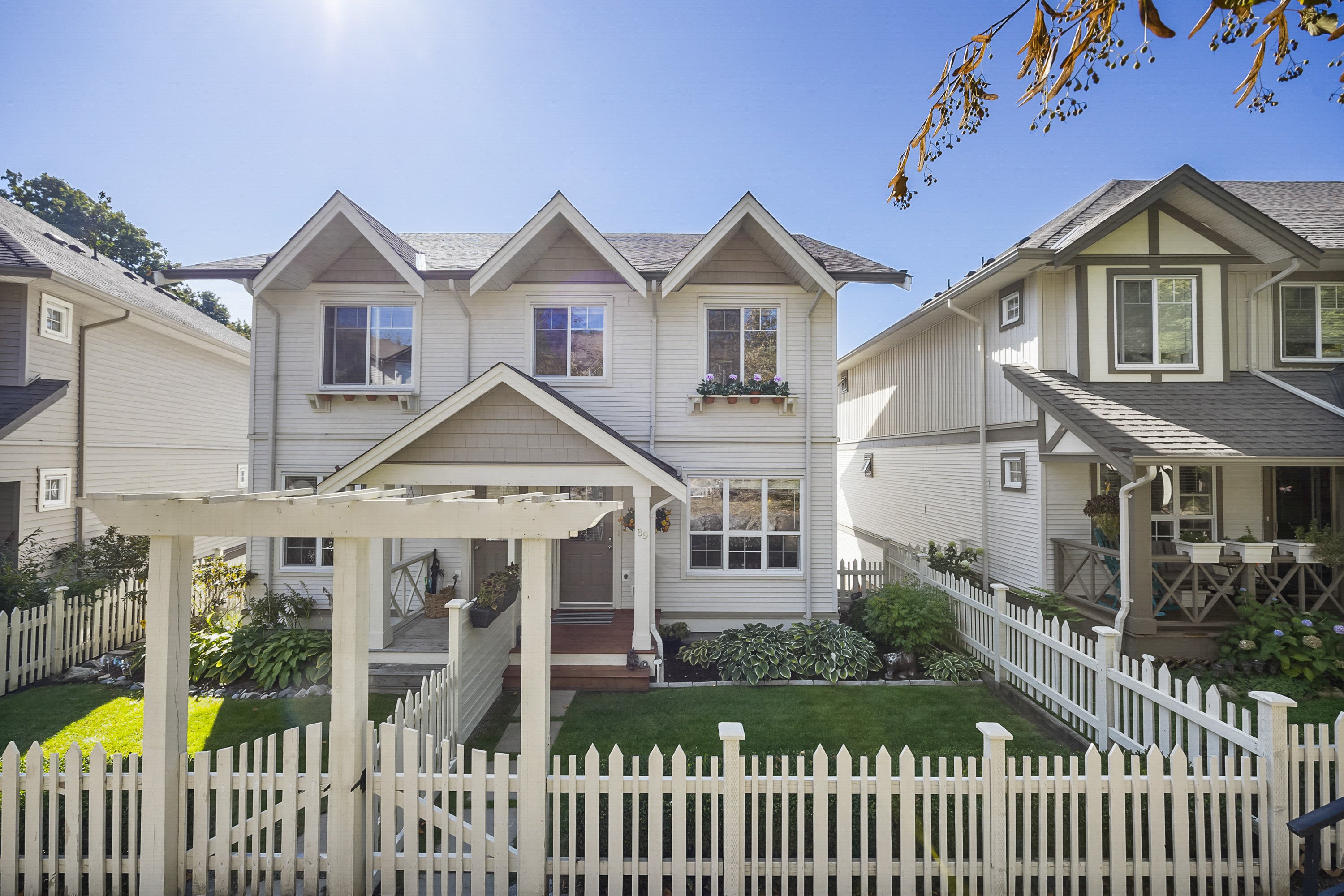 89 4401 Blauson Blvd, Abbotsford MLS R2817538 Cotala Cross Media