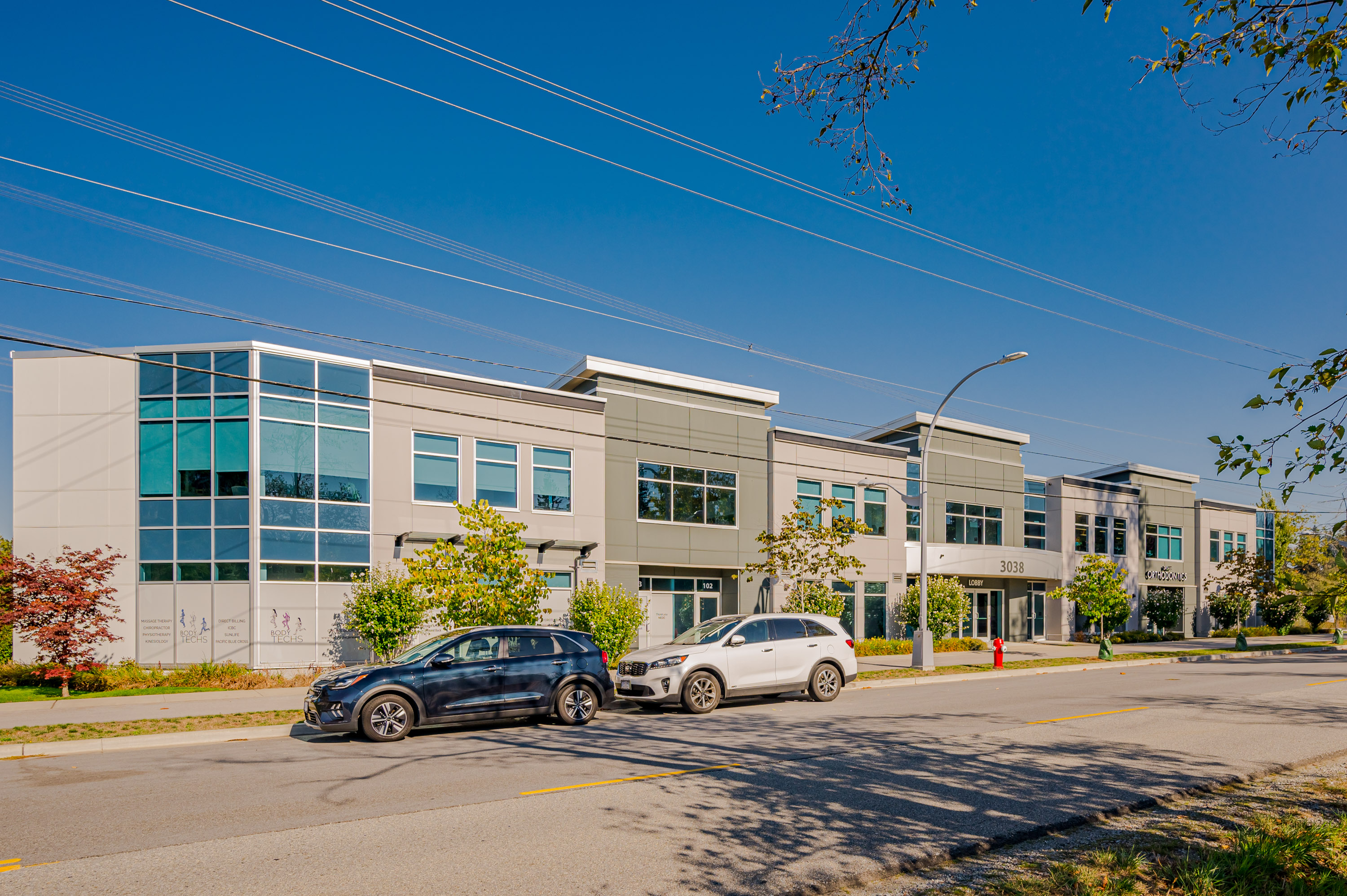102 - 3038 Croydon Drive, Surrey