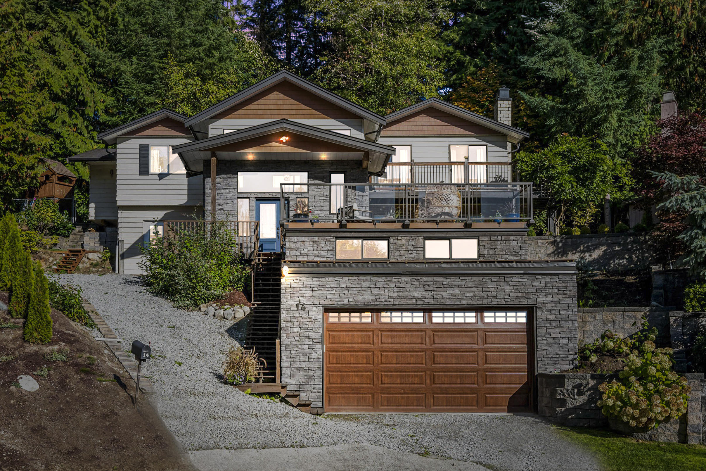 14 Mcnair Bay, Port Moody
