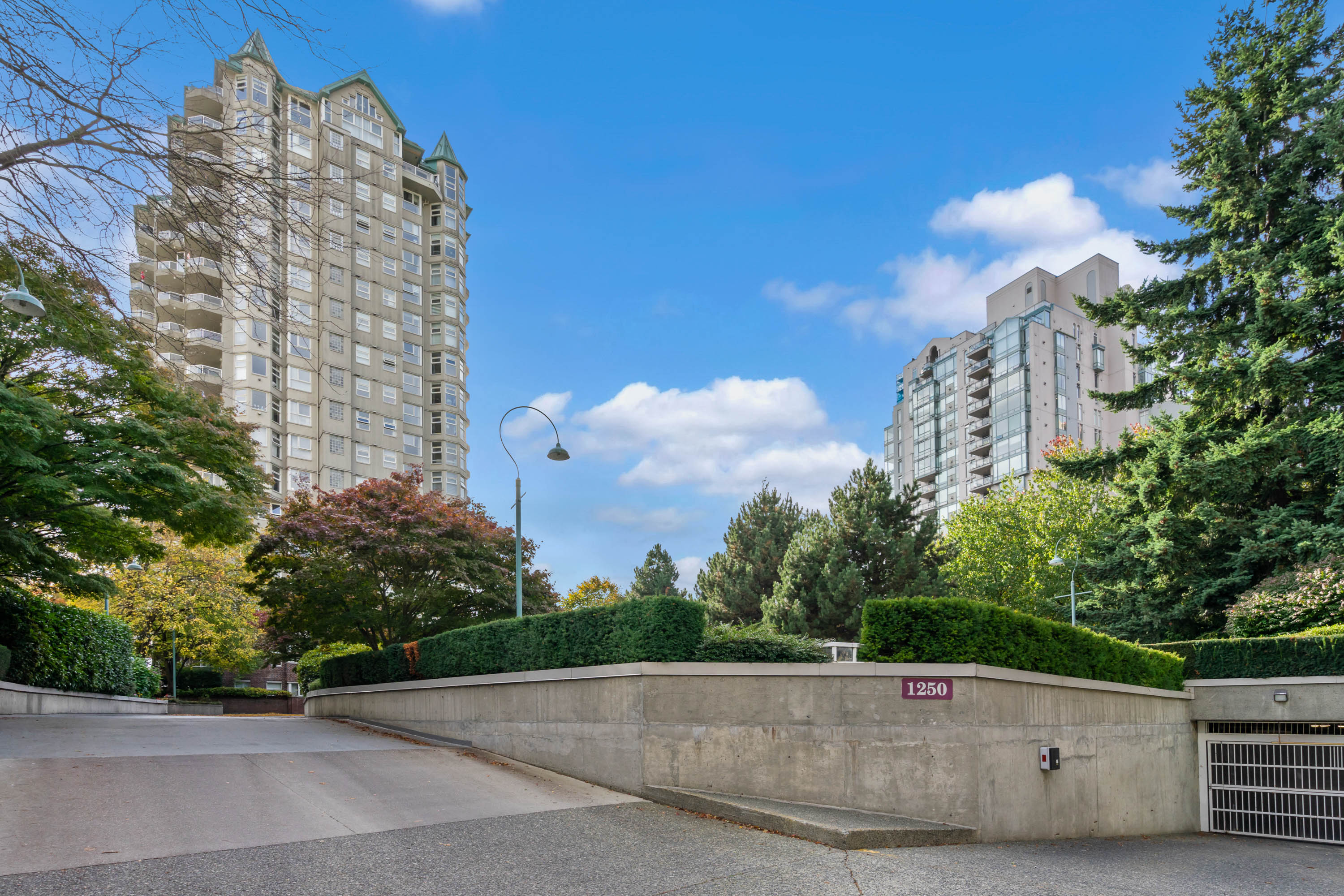 1901 - 1250 Quayside Drive, New Westminster