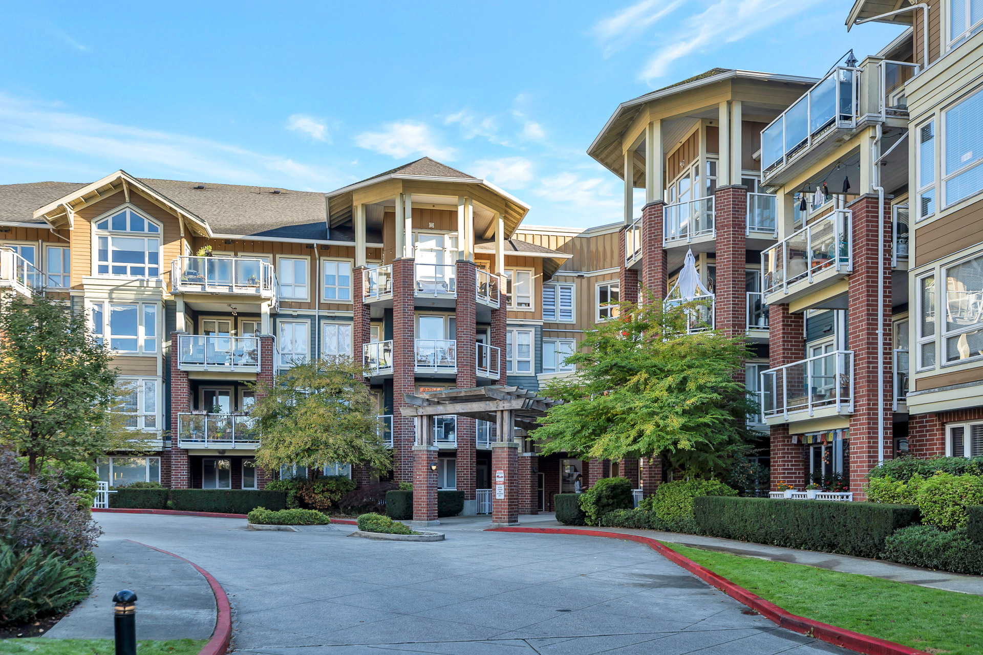 304 - 14 E Royal Avenue, New Westminster