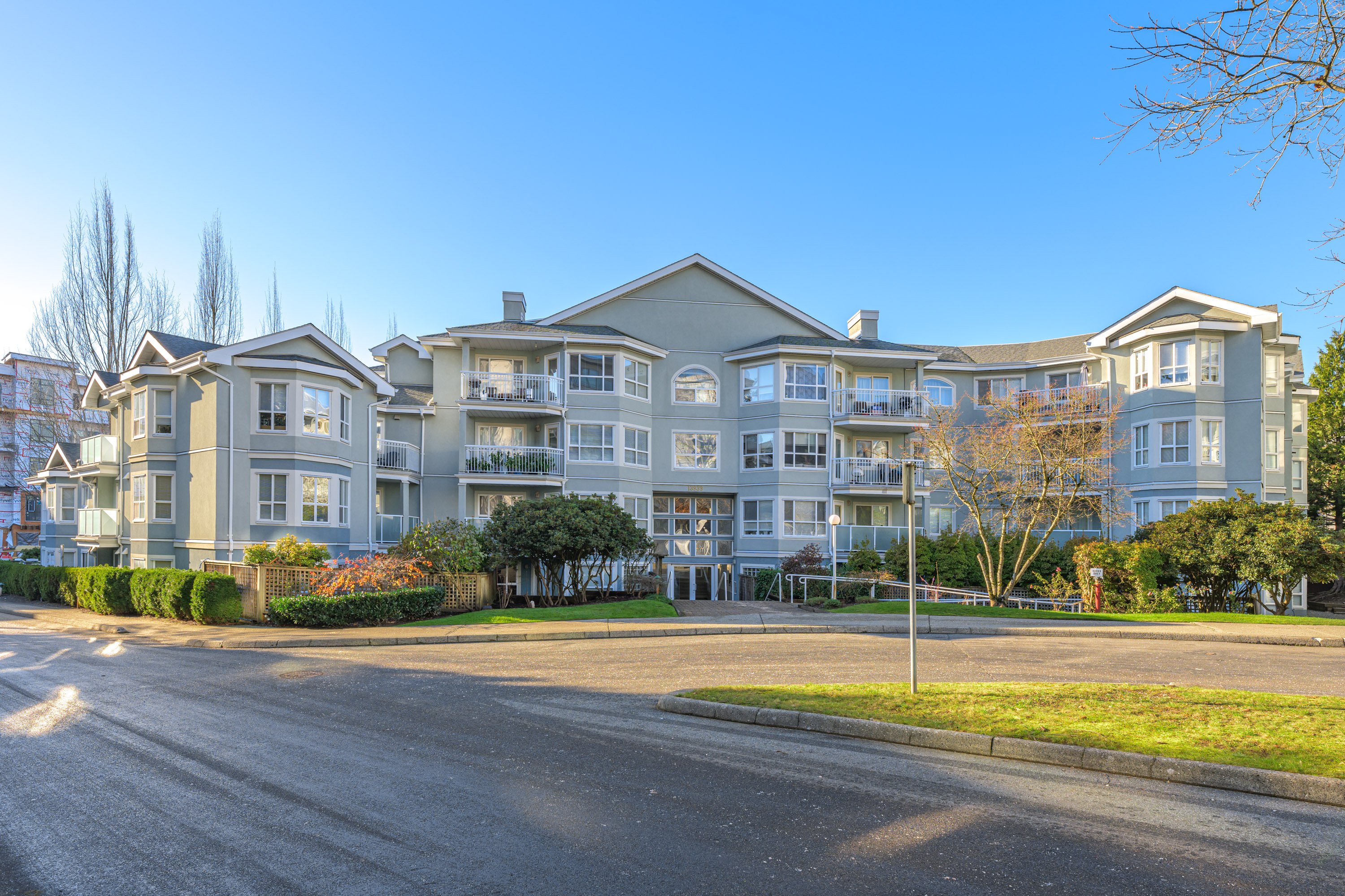207 - 13939 Laurel Avenue, Surrey
