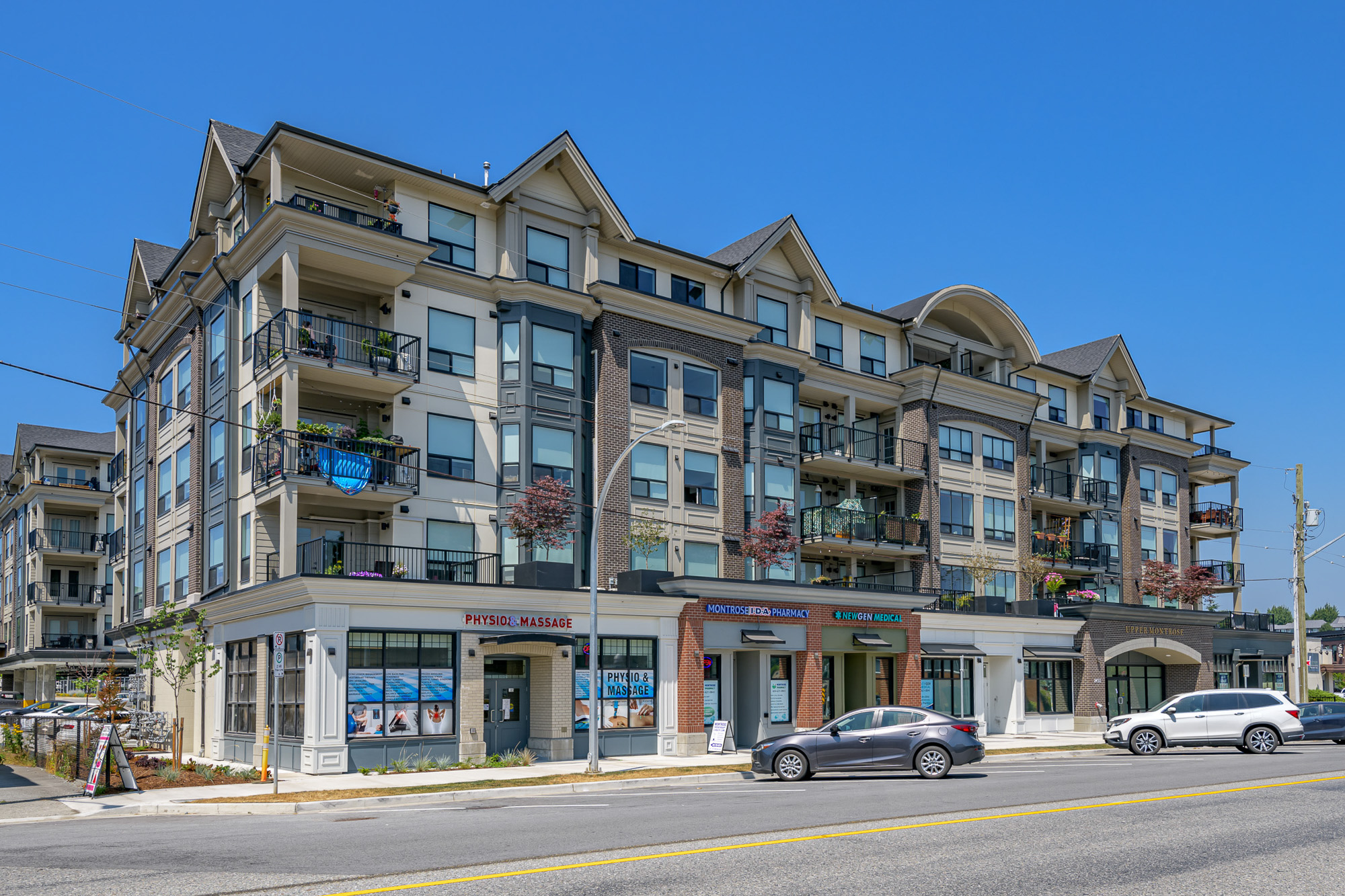 422 - 2493 Montrose Avenue, Abbotsford