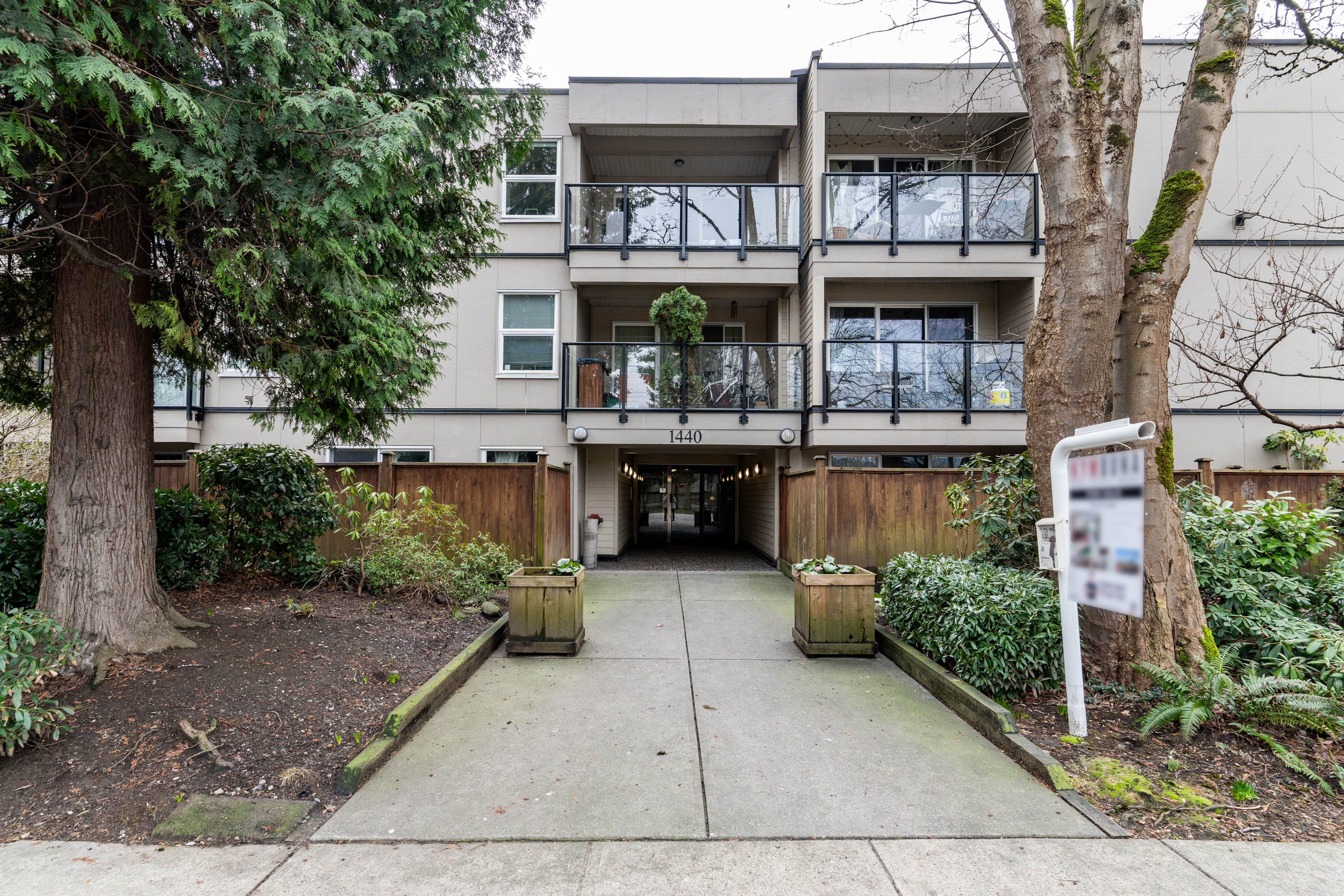 304 - 1440 East Broadway, Vancouver