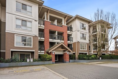 Virtual tour for Klassen Real Estate Group