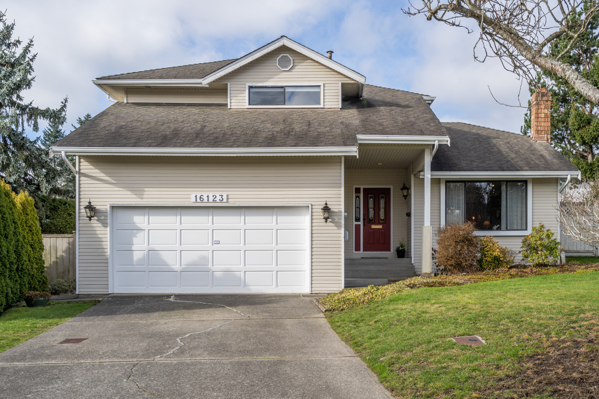 16123 11 Avenue, Surrey