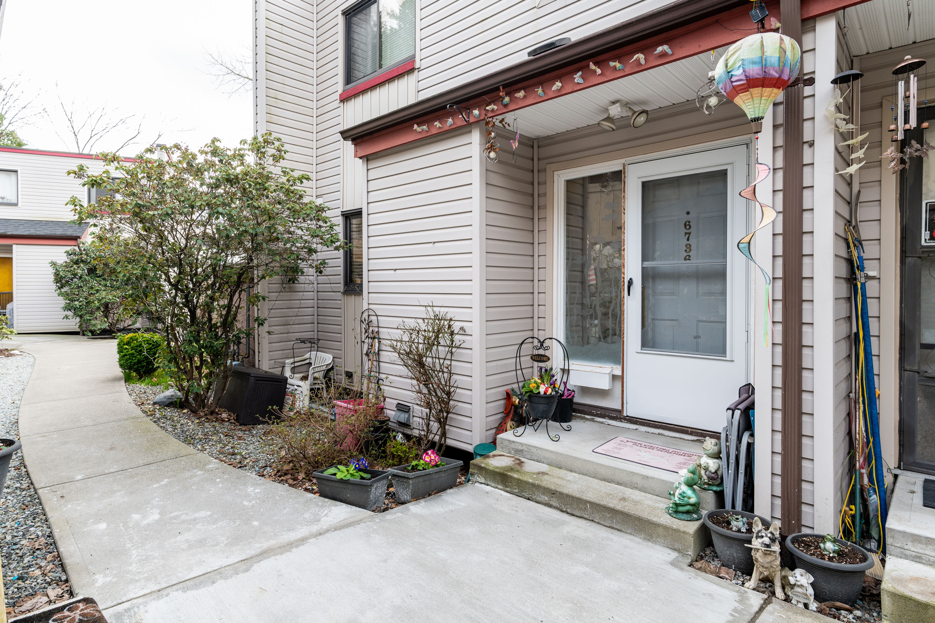 6736 Kneale Place, Burnaby
