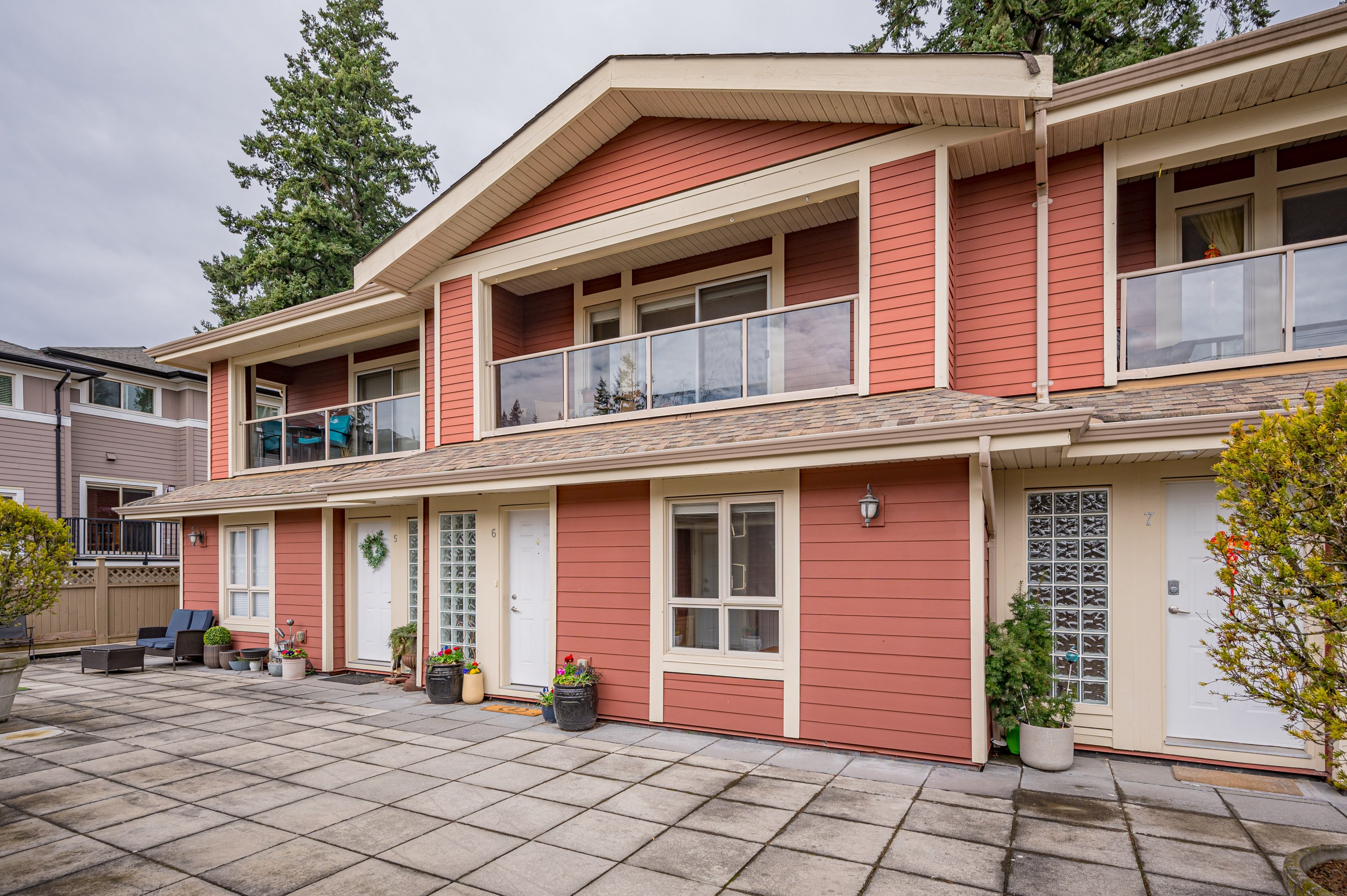 6 - 14921 Thrift Avenue, White Rock