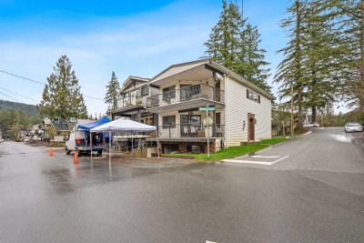 Virtual tour for Moss Moloney