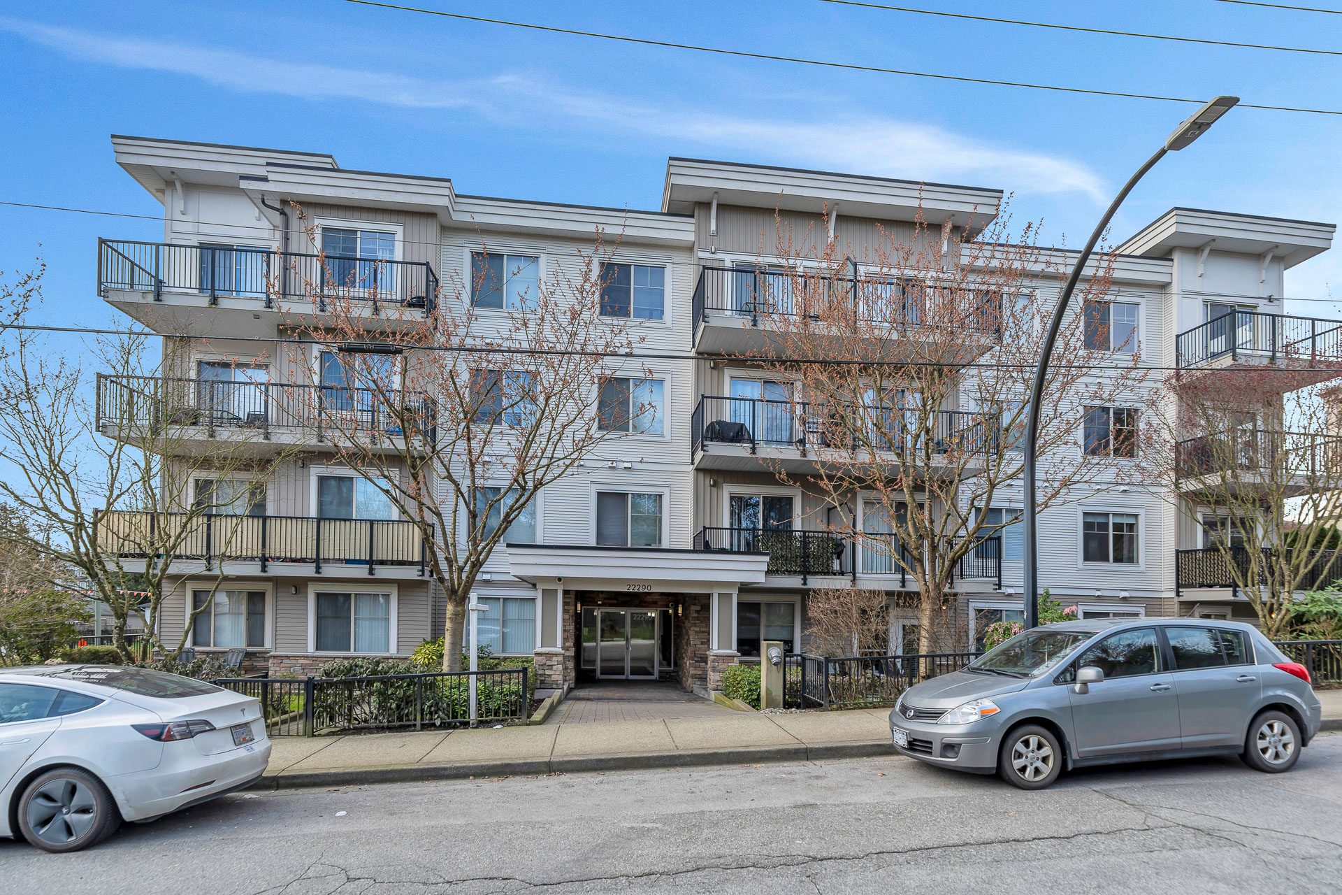 201 - 22290 N Avenue, Maple Ridge