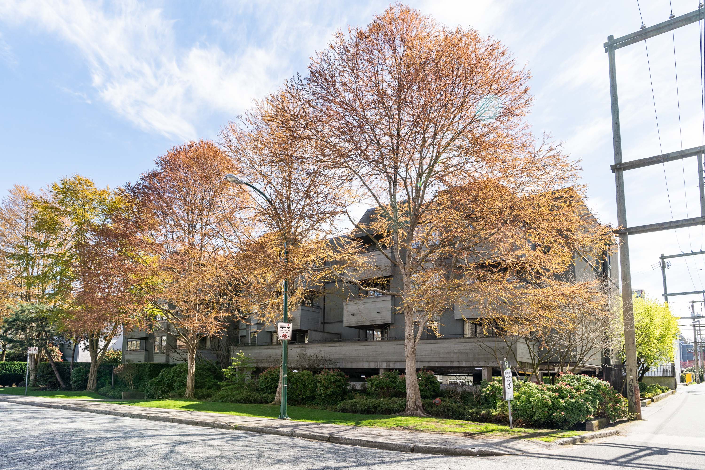 401 - 1476 W 10th, Vancouver