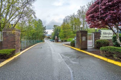 Virtual tour for Mike Foster